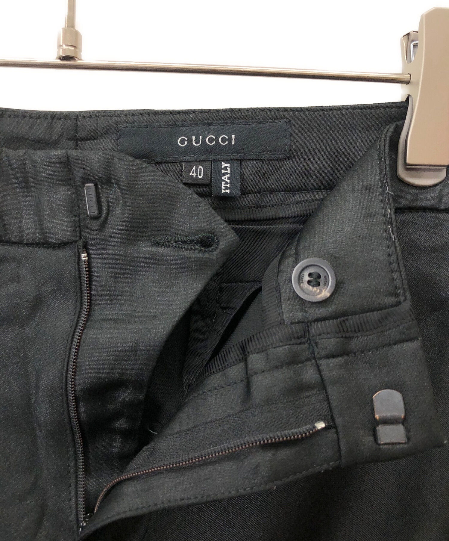 Gucci ブラックフレアパンツ GGロゴ付き Gucci ブラックフレアパンツ GGロゴ付き