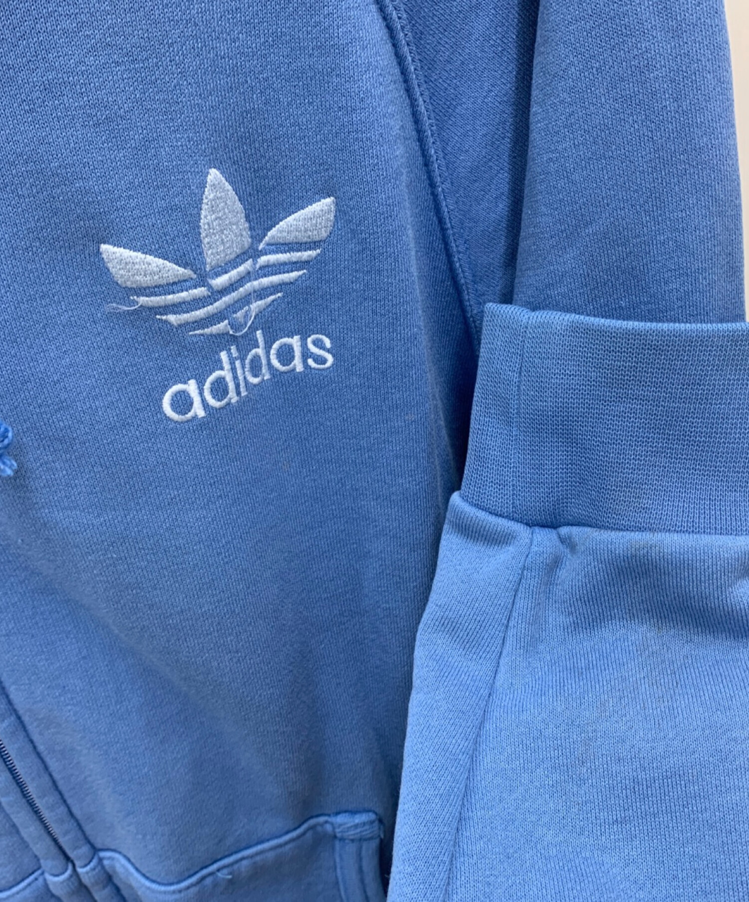 中古・古着通販】adidas (アディダス) ジップパーカー スカイブルー