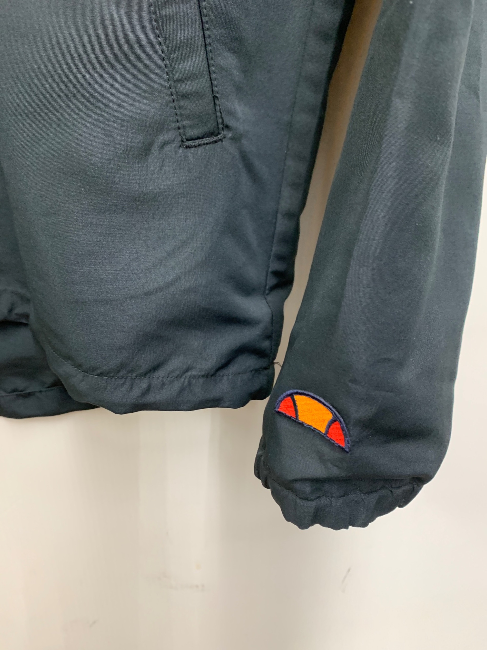 中古・古着通販】ellesse (エレッセ) アノラックパーカー ブラック