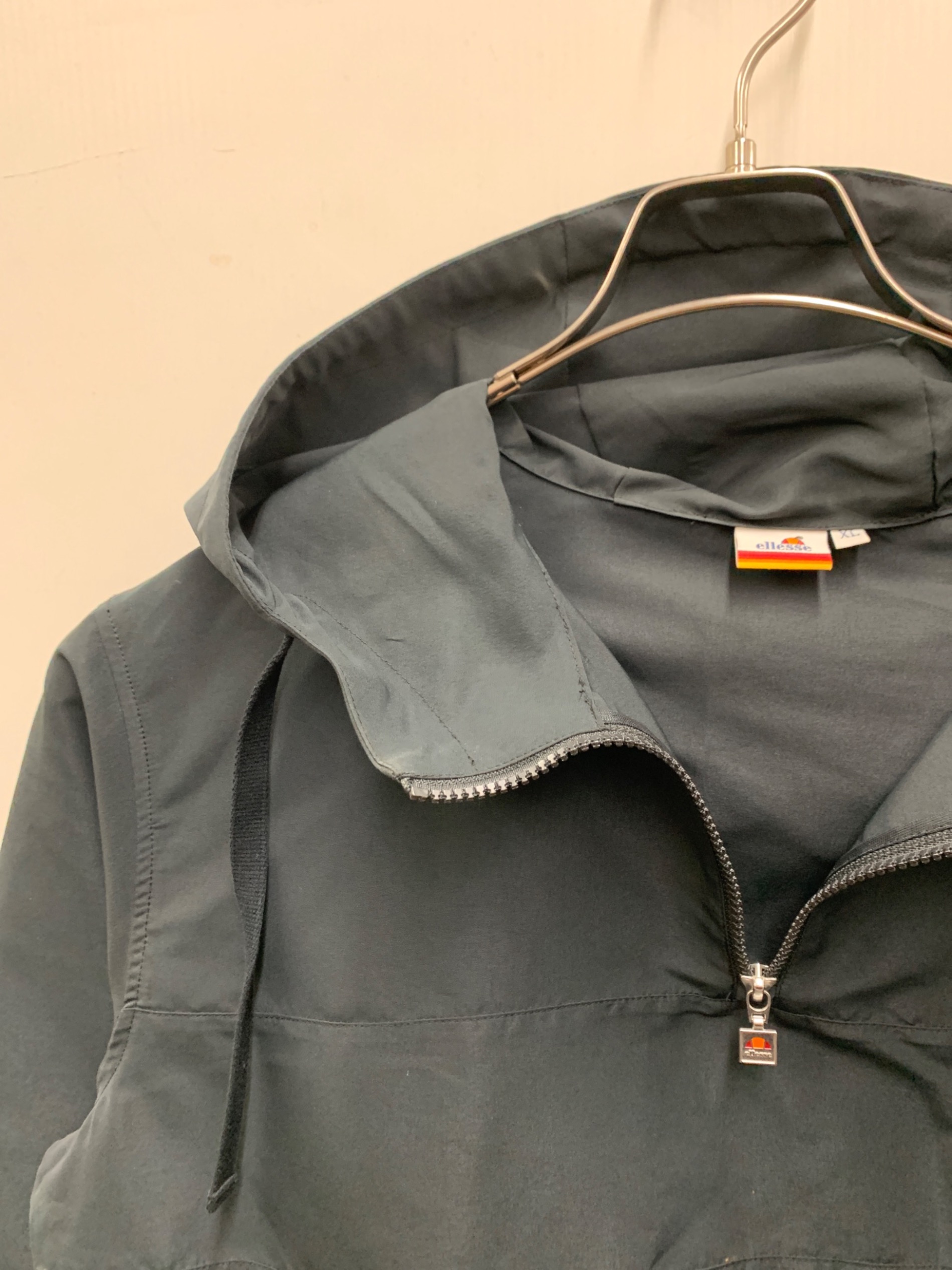 中古・古着通販】ellesse (エレッセ) アノラックパーカー ブラック