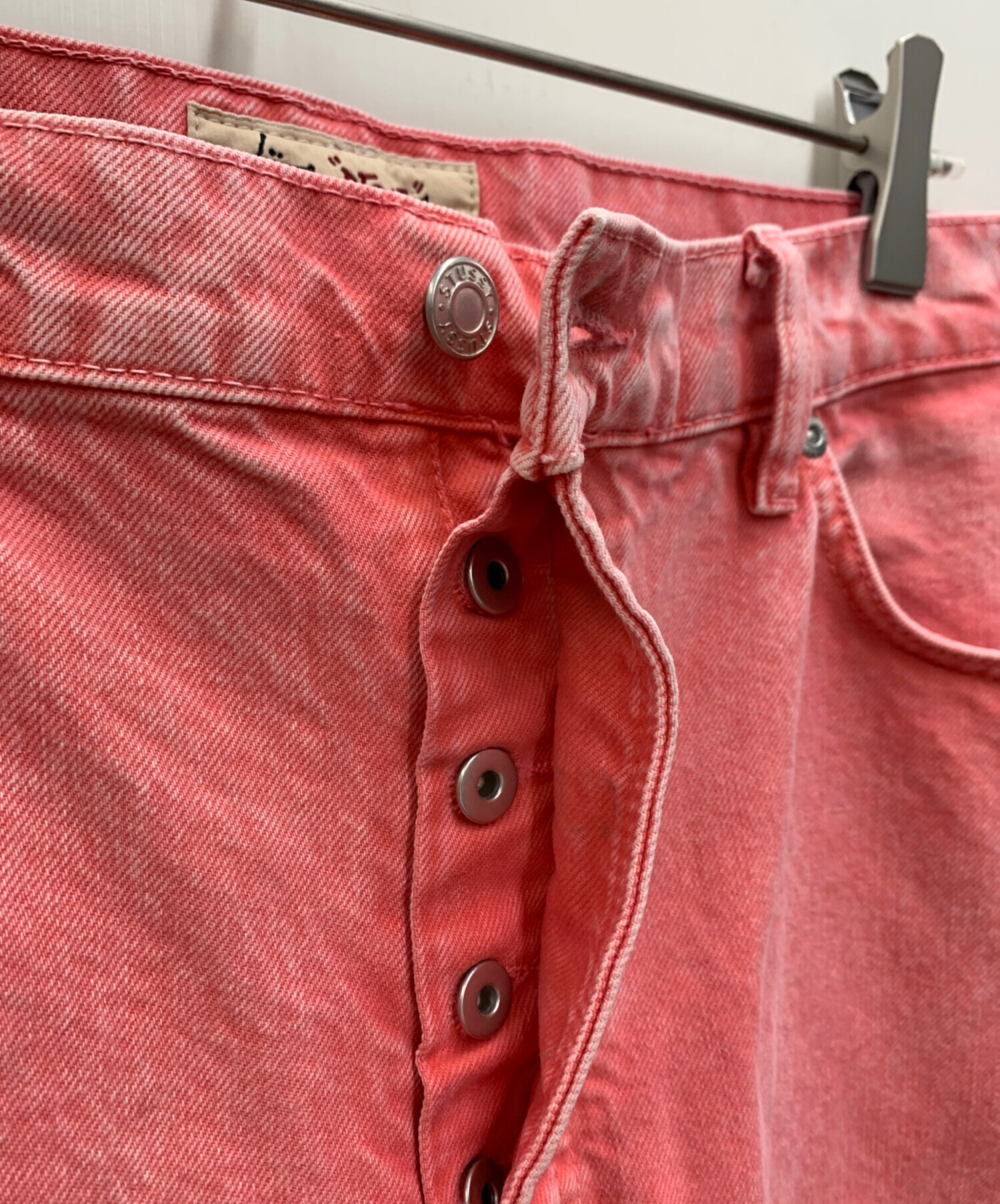 Stüssy ピンク ストレートデニム 中古・古着通販】stussy (ステューシー) デニムパンツ ピンク サイズ
