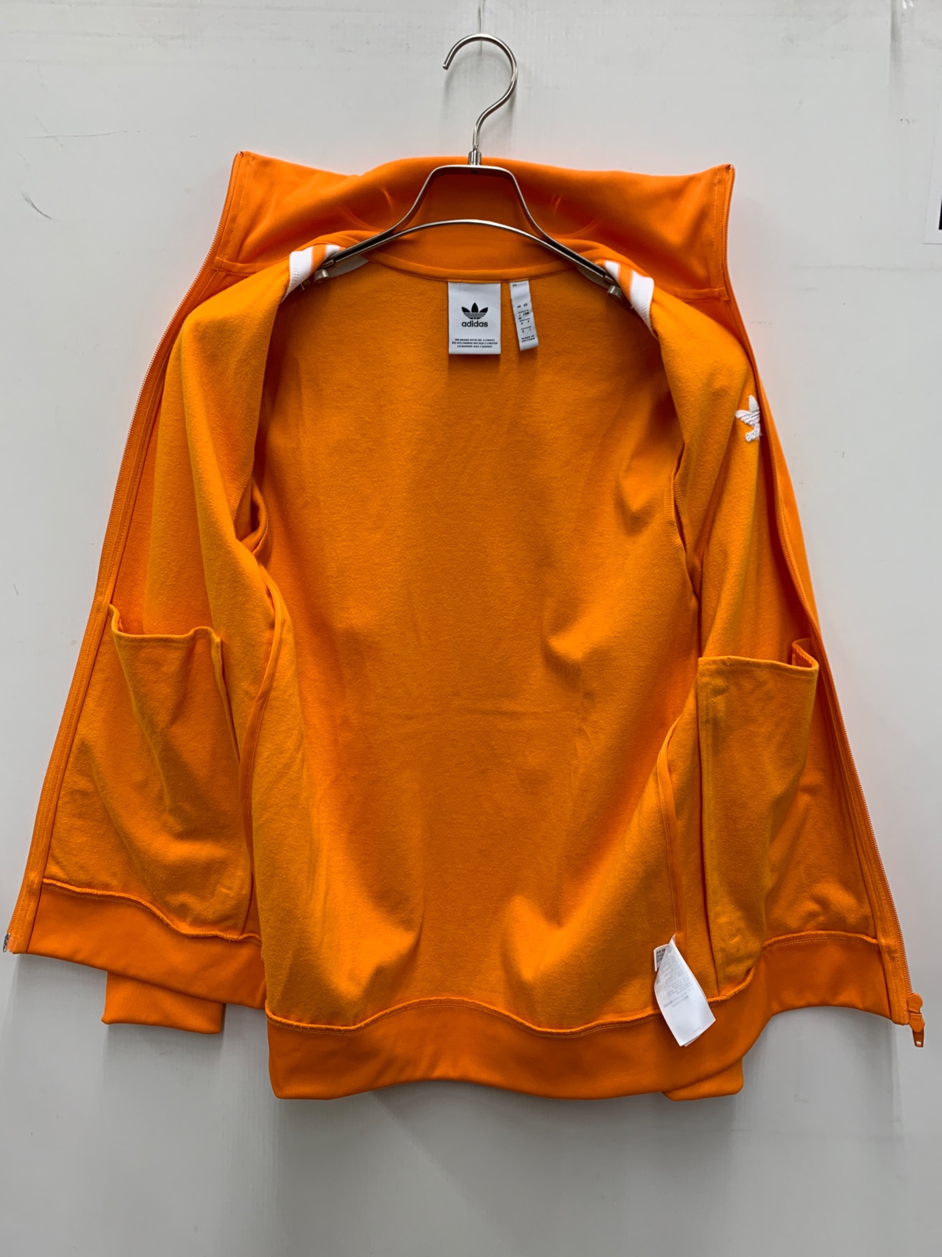 adidas トラックジャケット オレンジ 中古・古着通販】adidas Originals (アディダスオリジナル) トラック