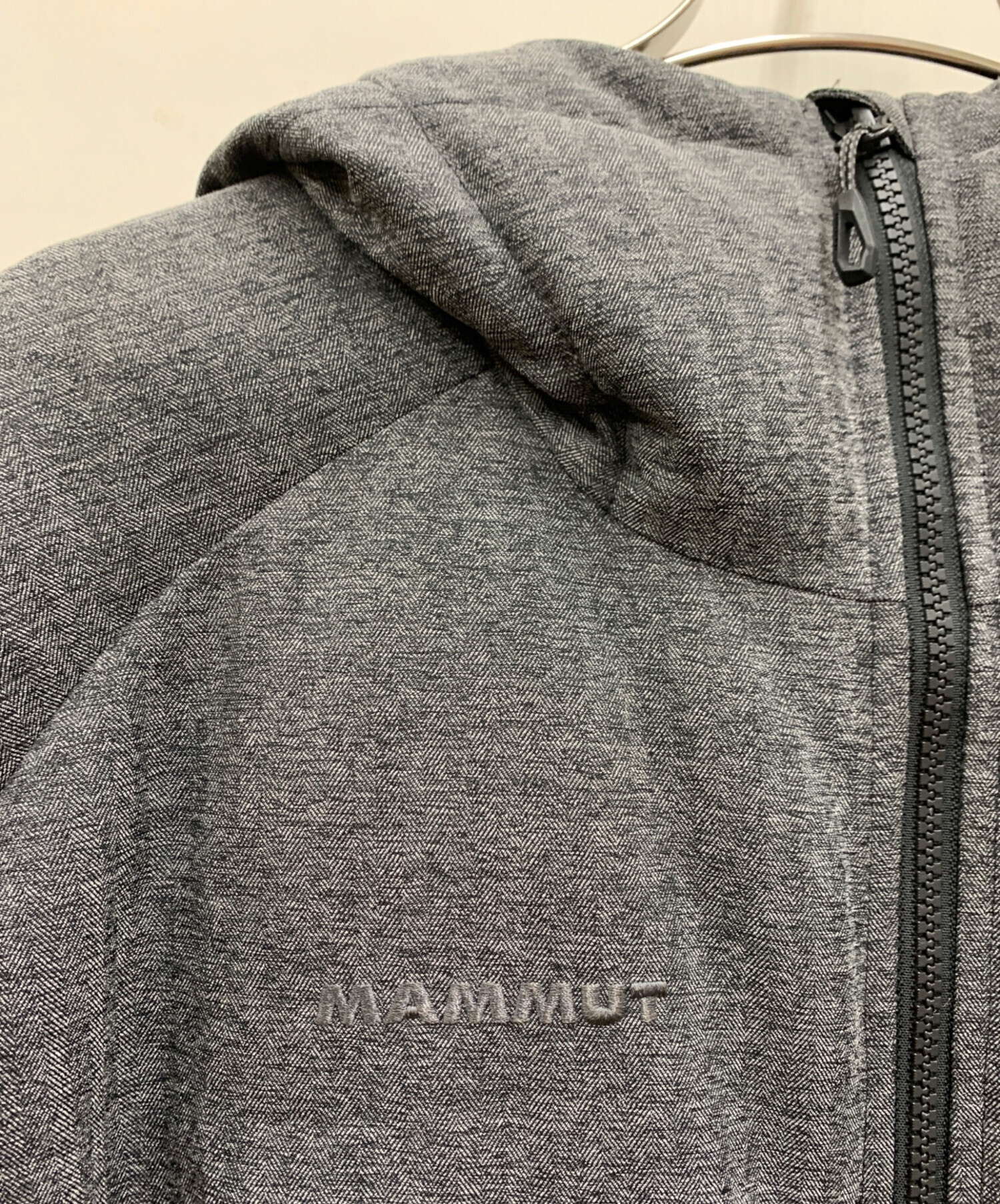 MAMMUT マムート ダウンジャケット フード付き グレー 中古・古着通販】MAMMUT (マムート) ダウンジャケット グレー サイズ