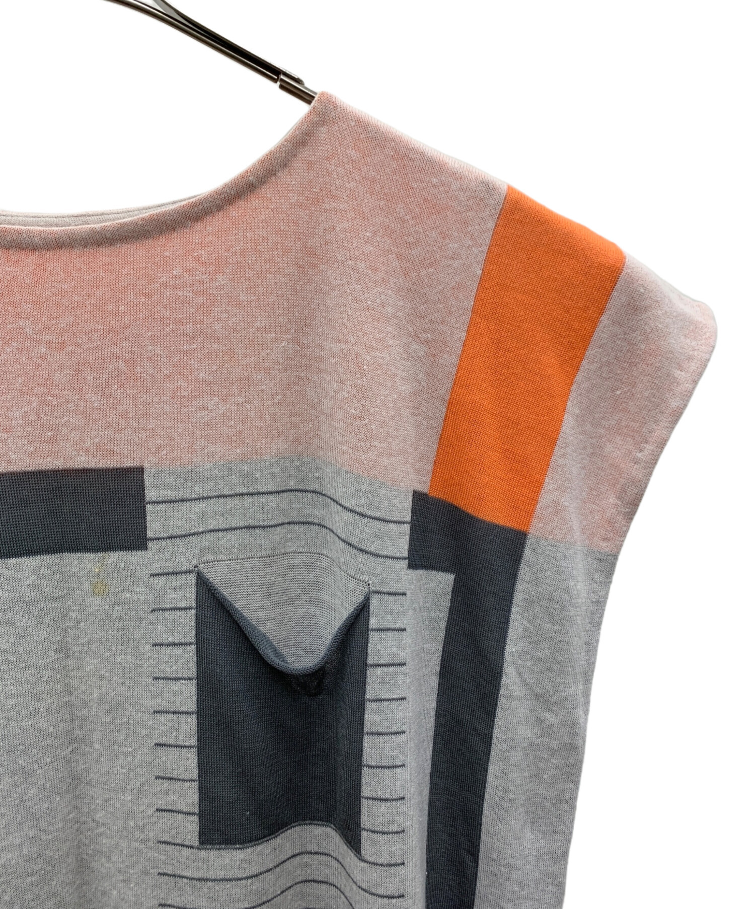 ★未使用★ ISSEY MIYAKE PLEATS PLEASE ノースリーブ PLEATS PLEASE ISSEY MIYAKE - PLEATSPLEASE トップス ライトグレー