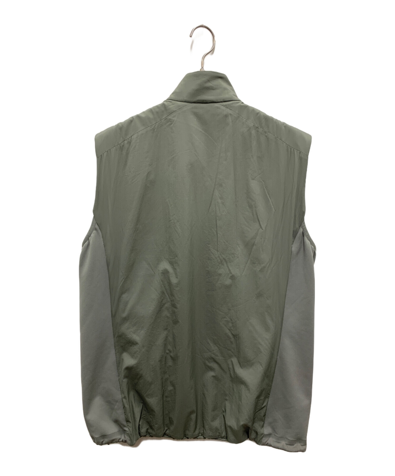 美品　アークテリクス Atom LT Vest Lサイズ 国内正規品 中古・古着通販】ARC'TERYX (アークテリクス) Atom LT Vest オリーブ