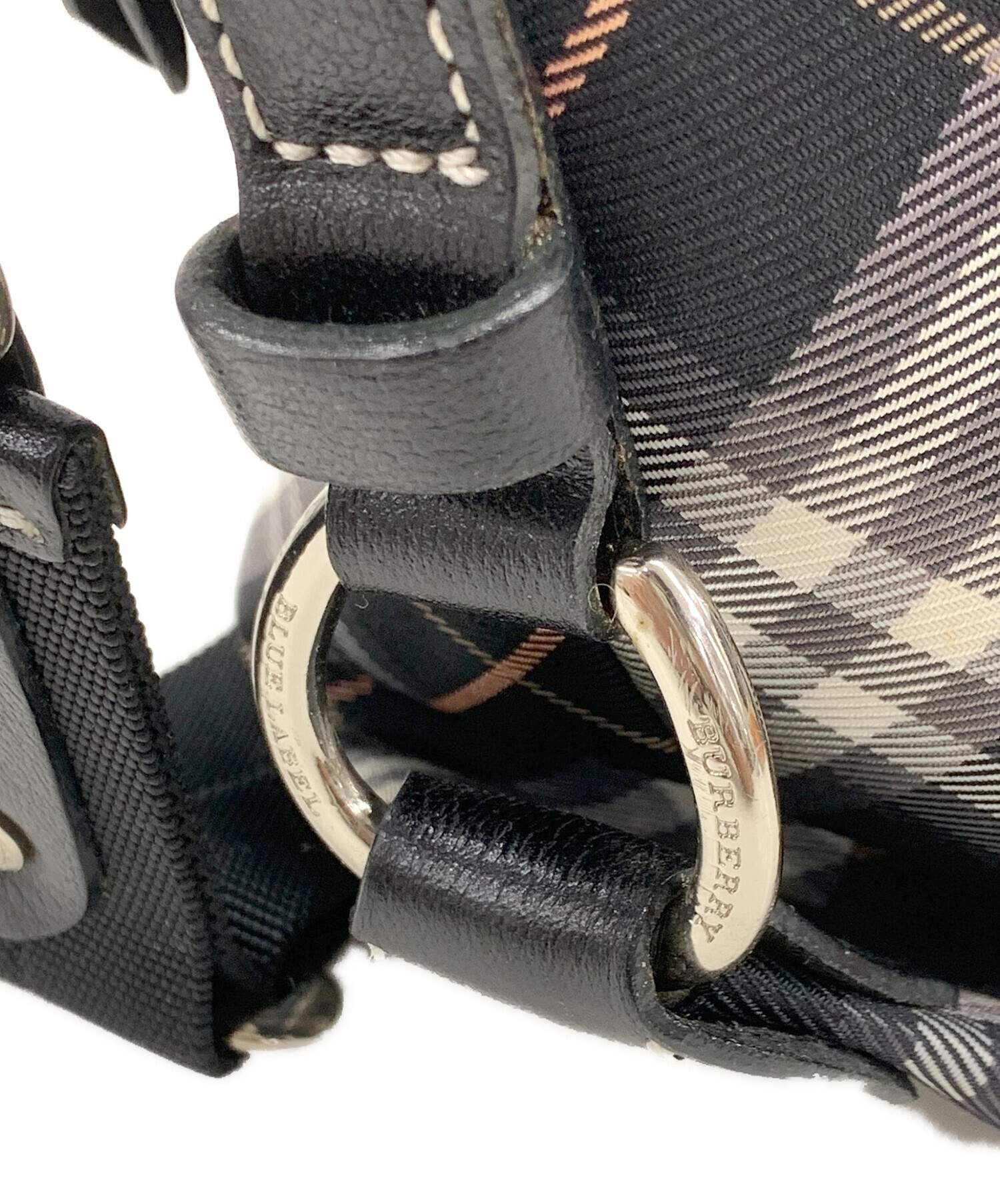 希少　BURBERRY BLUE LABEL ブラック ショルダーバッグ BURBERRY BLUE LABEL（バーバリーブルーレーベル） ショルダーバッグ