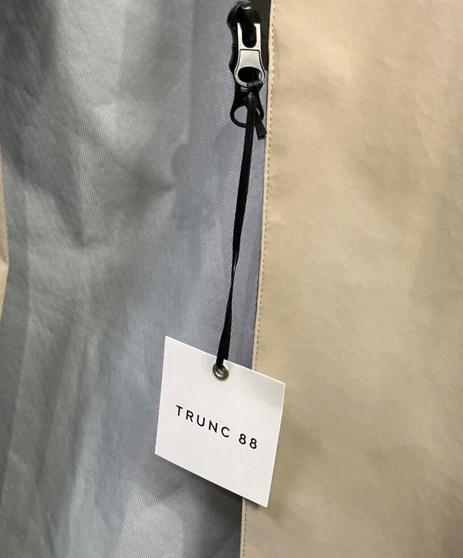 中古・古着通販】TRUNC 88 (トランク エイティーエイト) フーデッド 