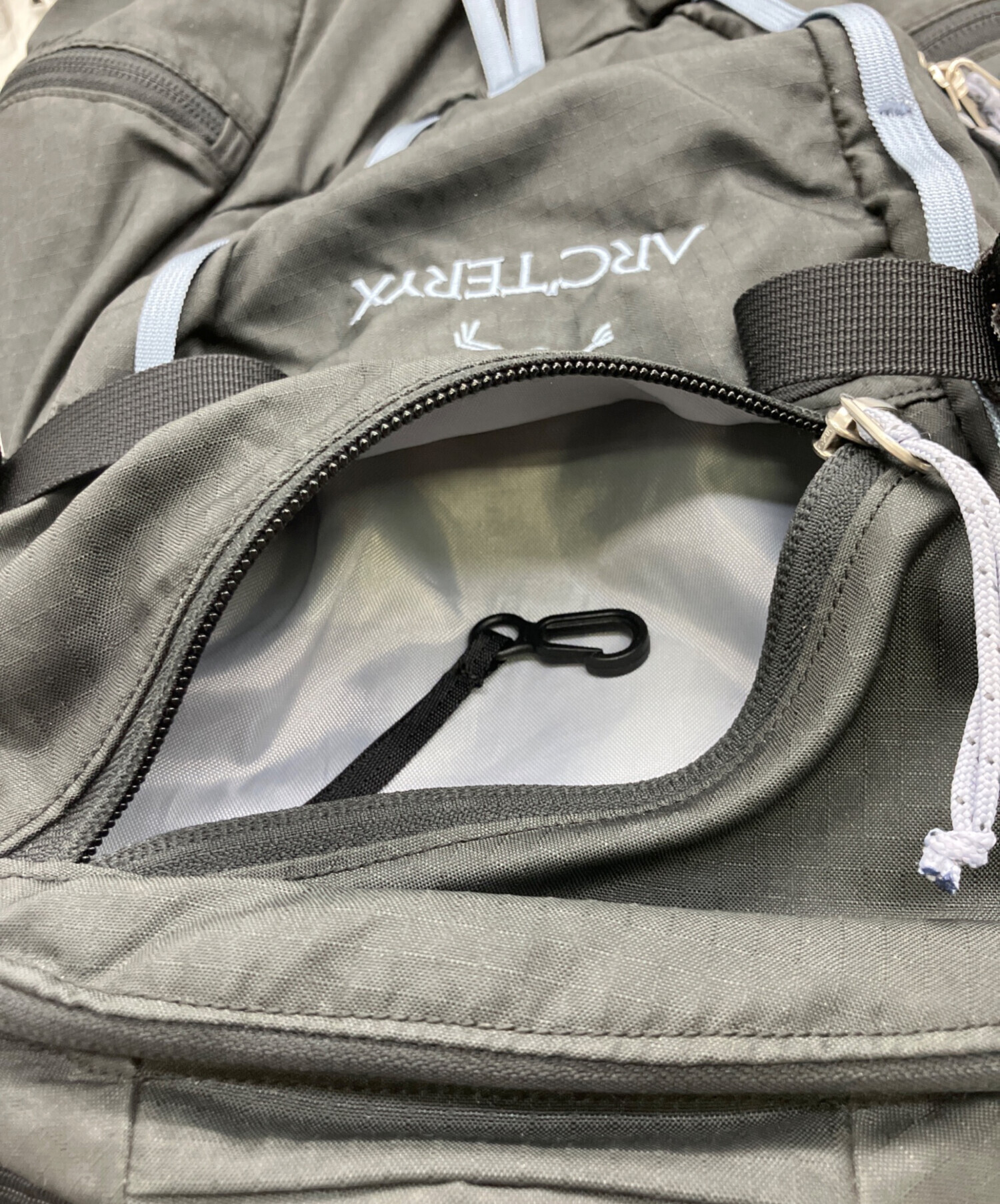 中古・古着通販】ARC'TERYX (アークテリクス) リュック ブラック