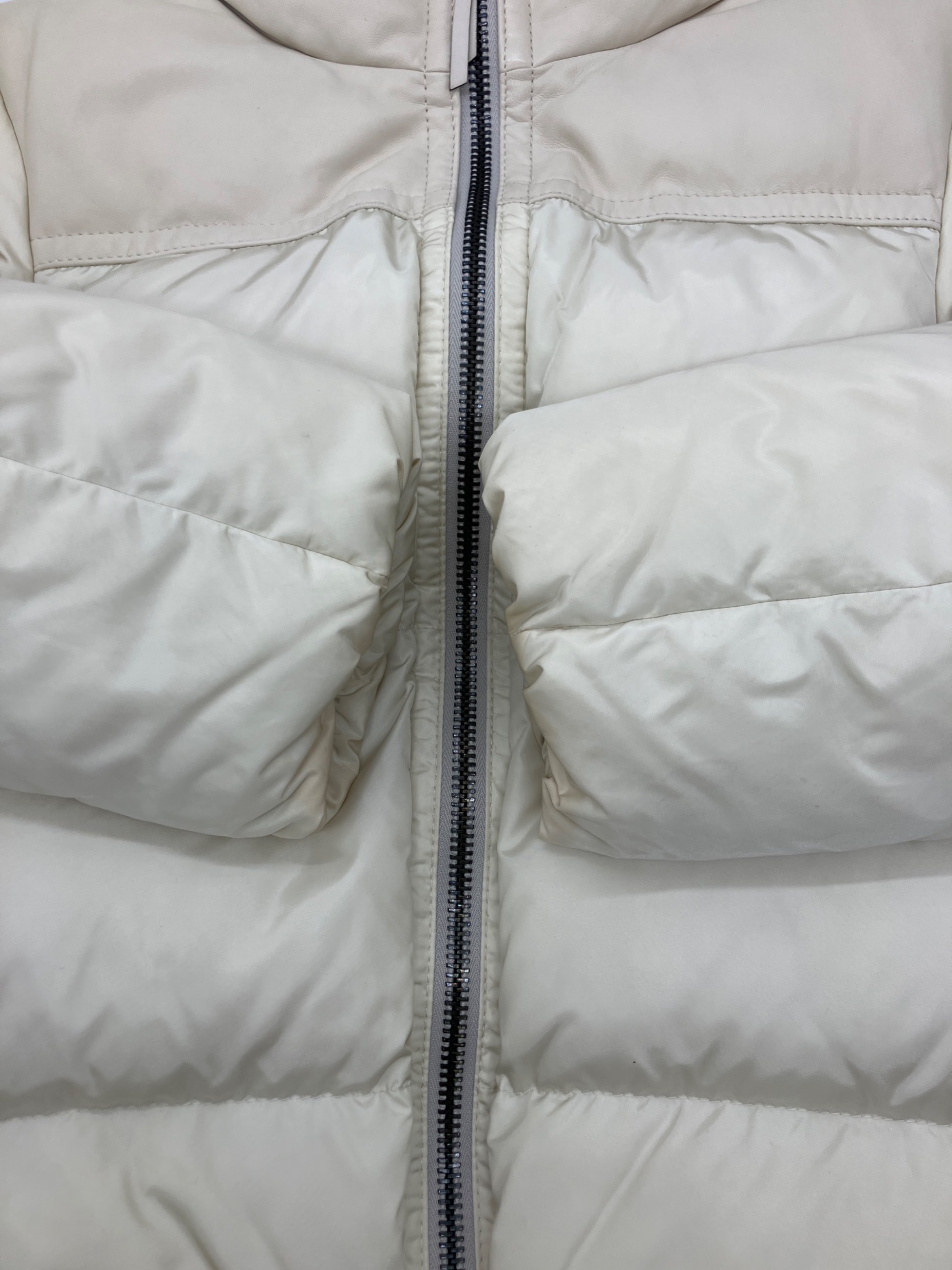 中古・古着通販】COACH (コーチ) ダウンジャケット アイボリー サイズ