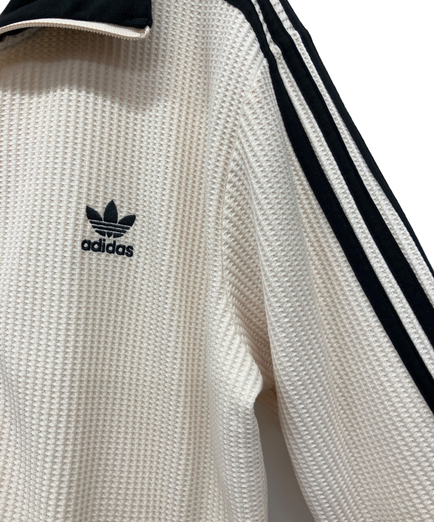 中古・古着通販】adidas (アディダス) トラックジャケット アイボリー 