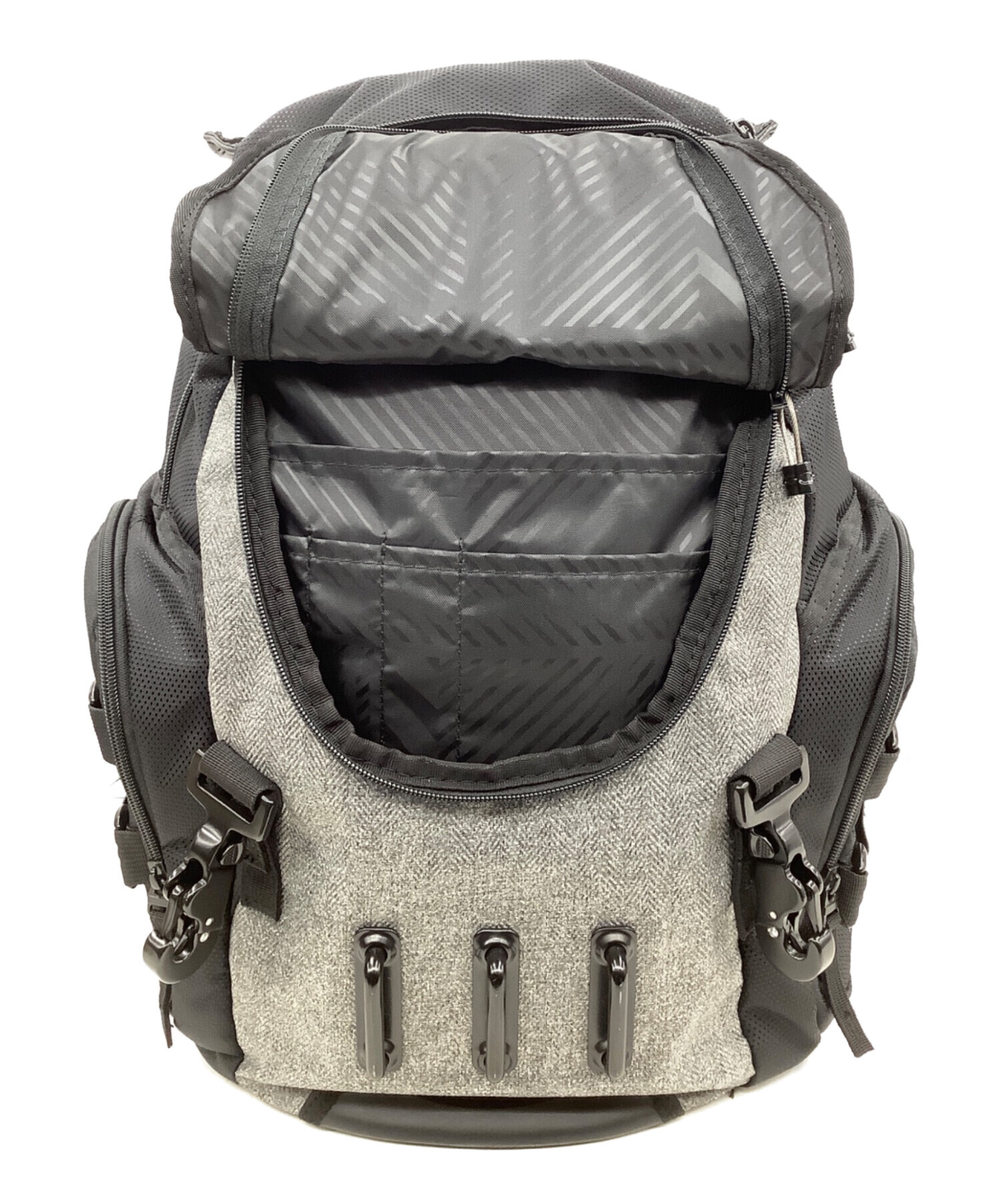 中古・古着通販】OAKLEY (オークリー) リュック｜ブランド・古着通販