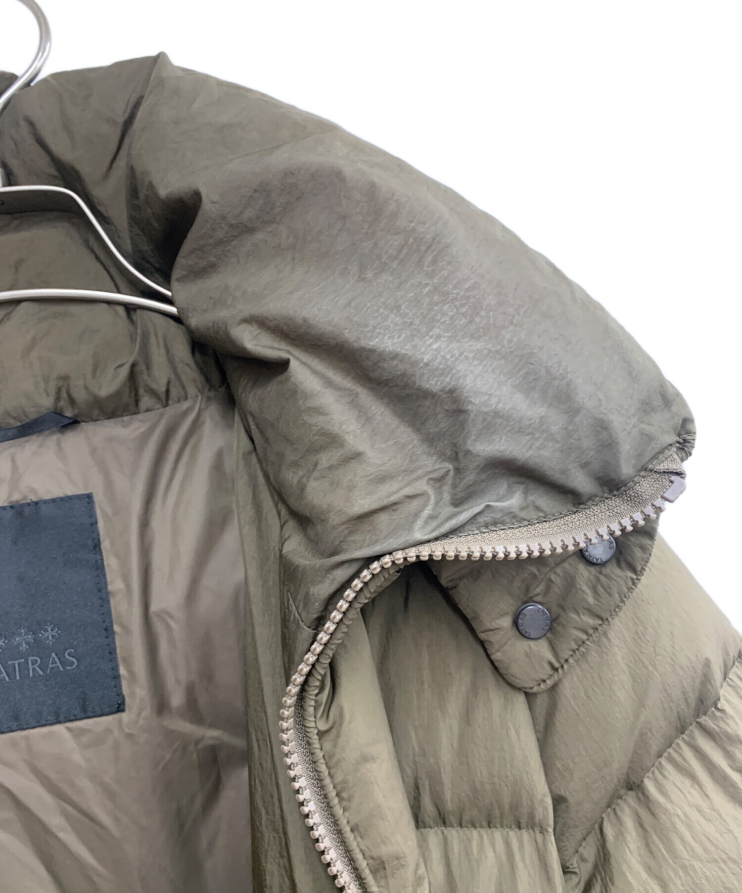 中古・古着通販】TATRAS (タトラス) ダウンコート カーキ サイズ:170 中古・古着通販】TATRAS (タトラス) ダウンコート カーキ サイズ:170