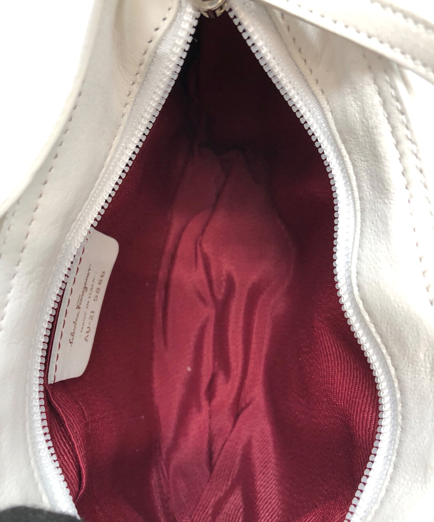 Salvatore Ferragamo ショルダーバッグ  ピンク 【古着】【中古】【送料無料】 中古・古着通販】Salvatore Ferragamo (サルヴァトーレ フェラガモ