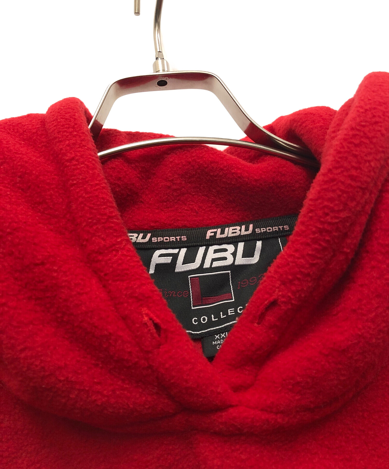 FUBU レッド パーカー 中古・古着通販】FUBU (フブ) フリースプルオーバーパーカー レッド