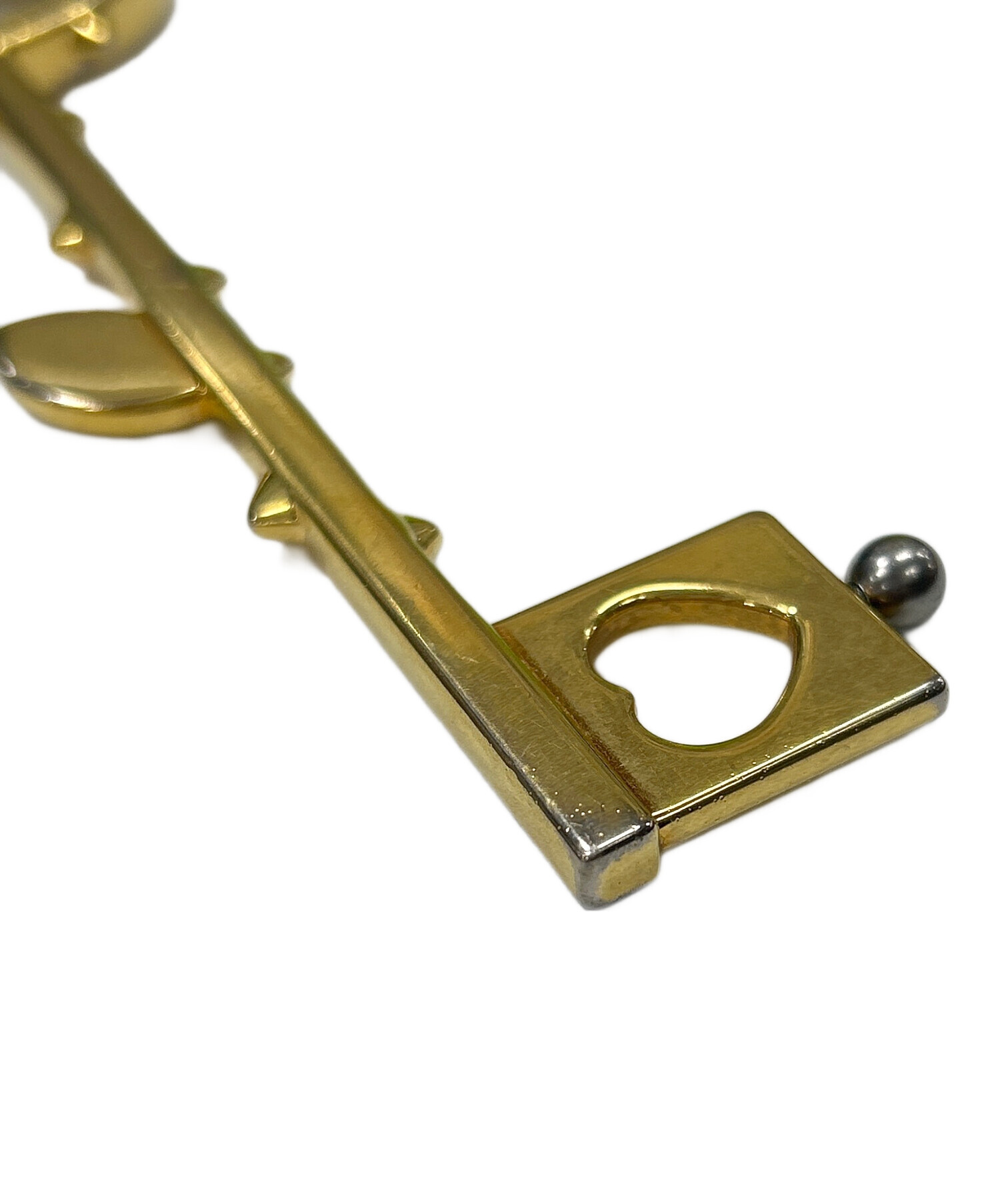 中古・古着通販】PRADA (プラダ) トリックメタル鍵モチーフキーリング