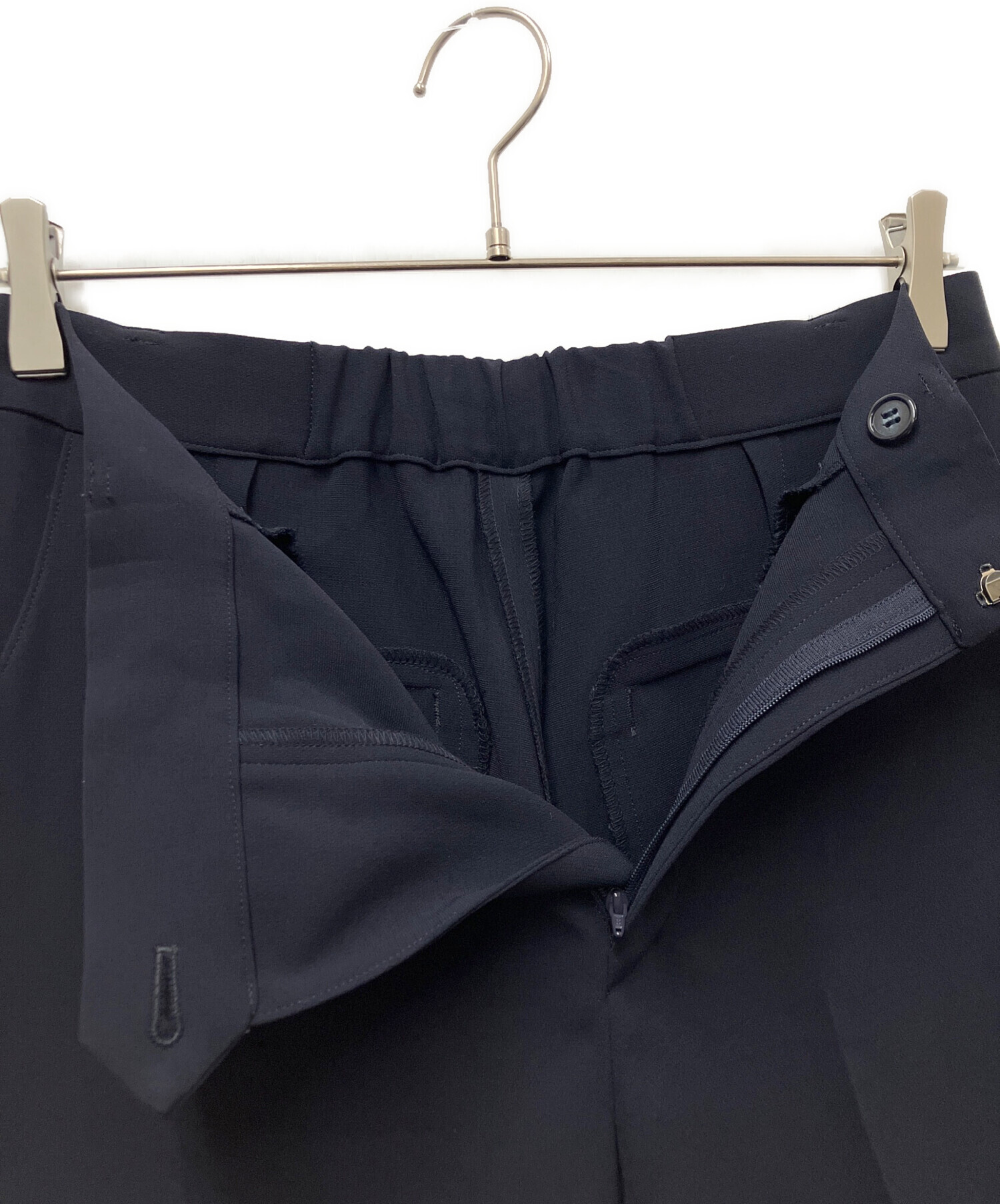 中古・古着通販】SOEJU (ソージュ) センタープレスパンツ ネイビー