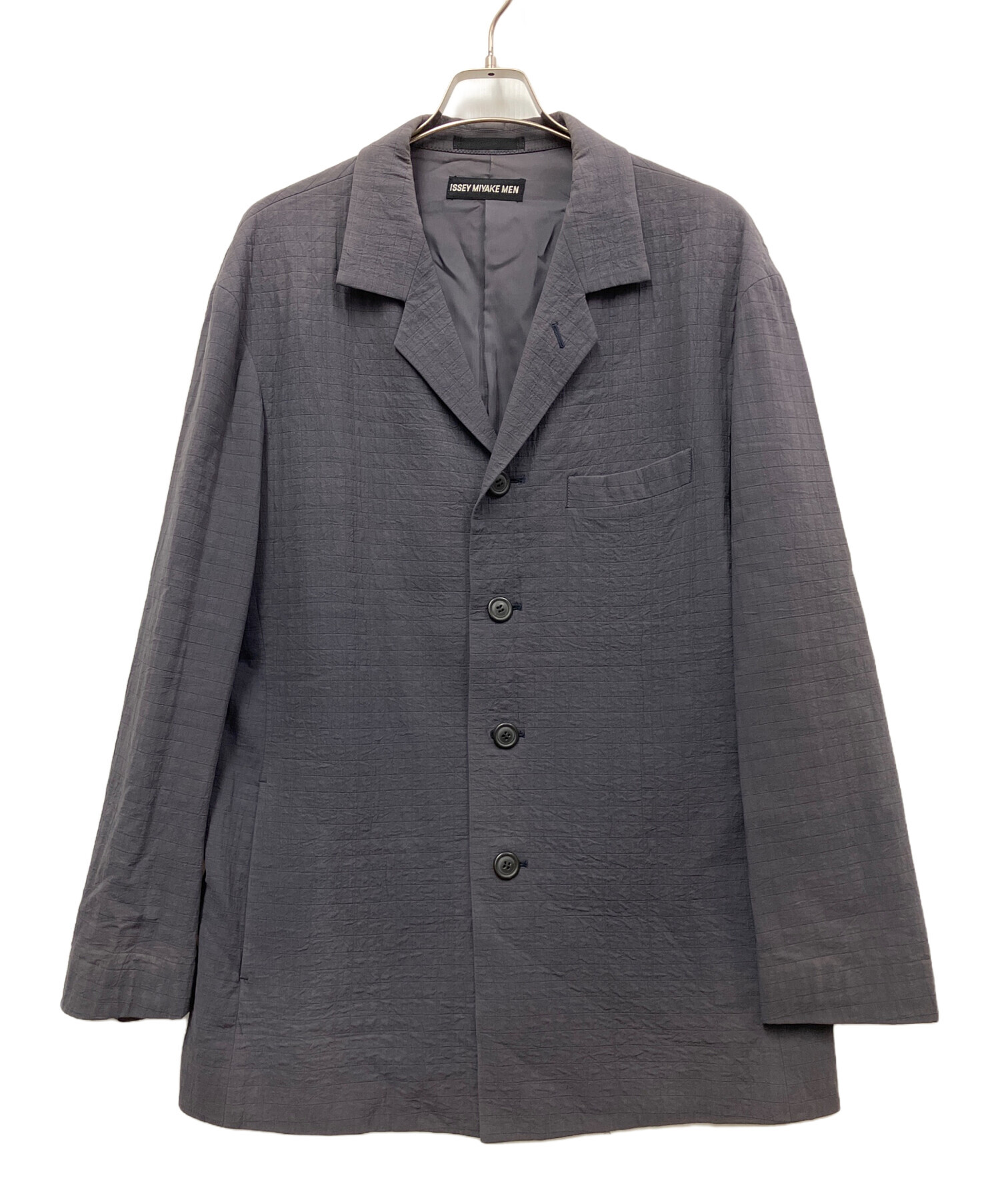 【イッセイミヤケ】グレー　ジャケット　シワ加工 おしゃれ 中古・古着通販】ISSEY MIYAKE (イッセイミヤケ) ジャケット グレー