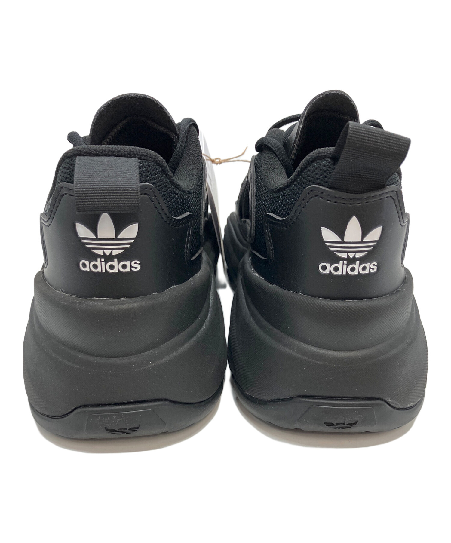 この写真 中古・古着通販】adidas (アディダス) ローカットスニーカー ブラック