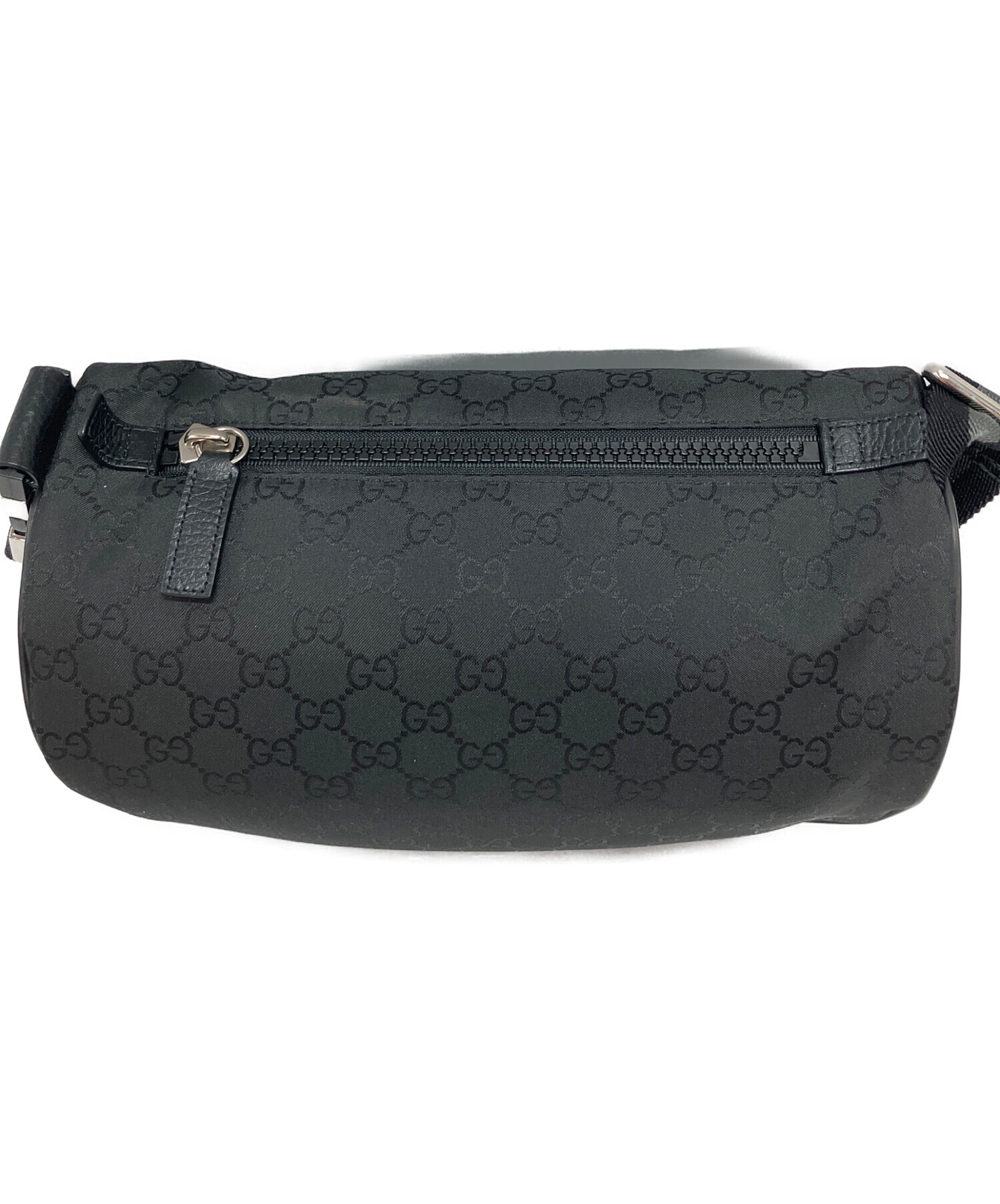 GUCCI ボディーバッグ 中古・古着通販】GUCCI (グッチ) GGナイロンボディーバッグ ブラック