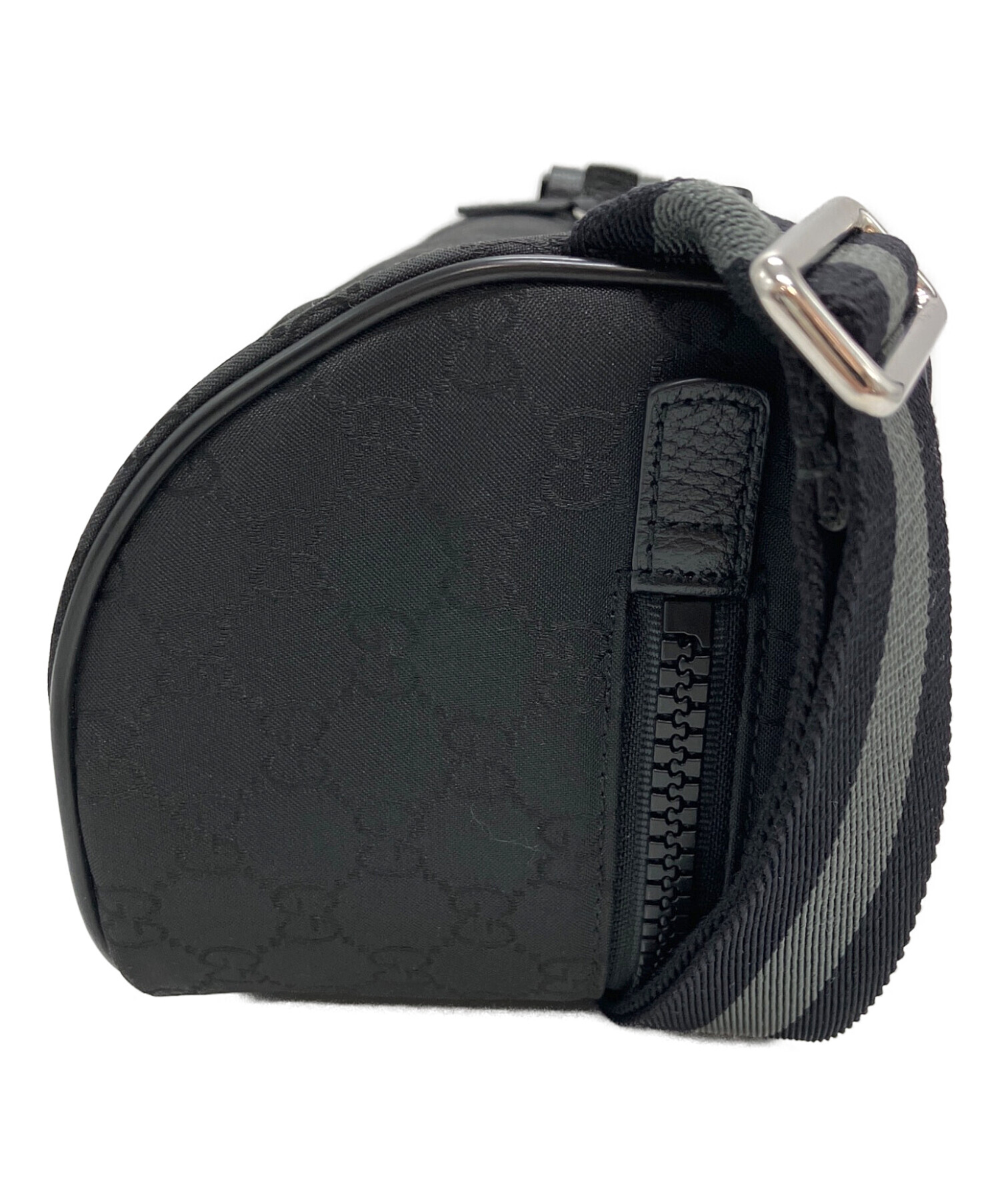 中古・古着通販】GUCCI (グッチ) GGナイロンボディーバッグ ブラック