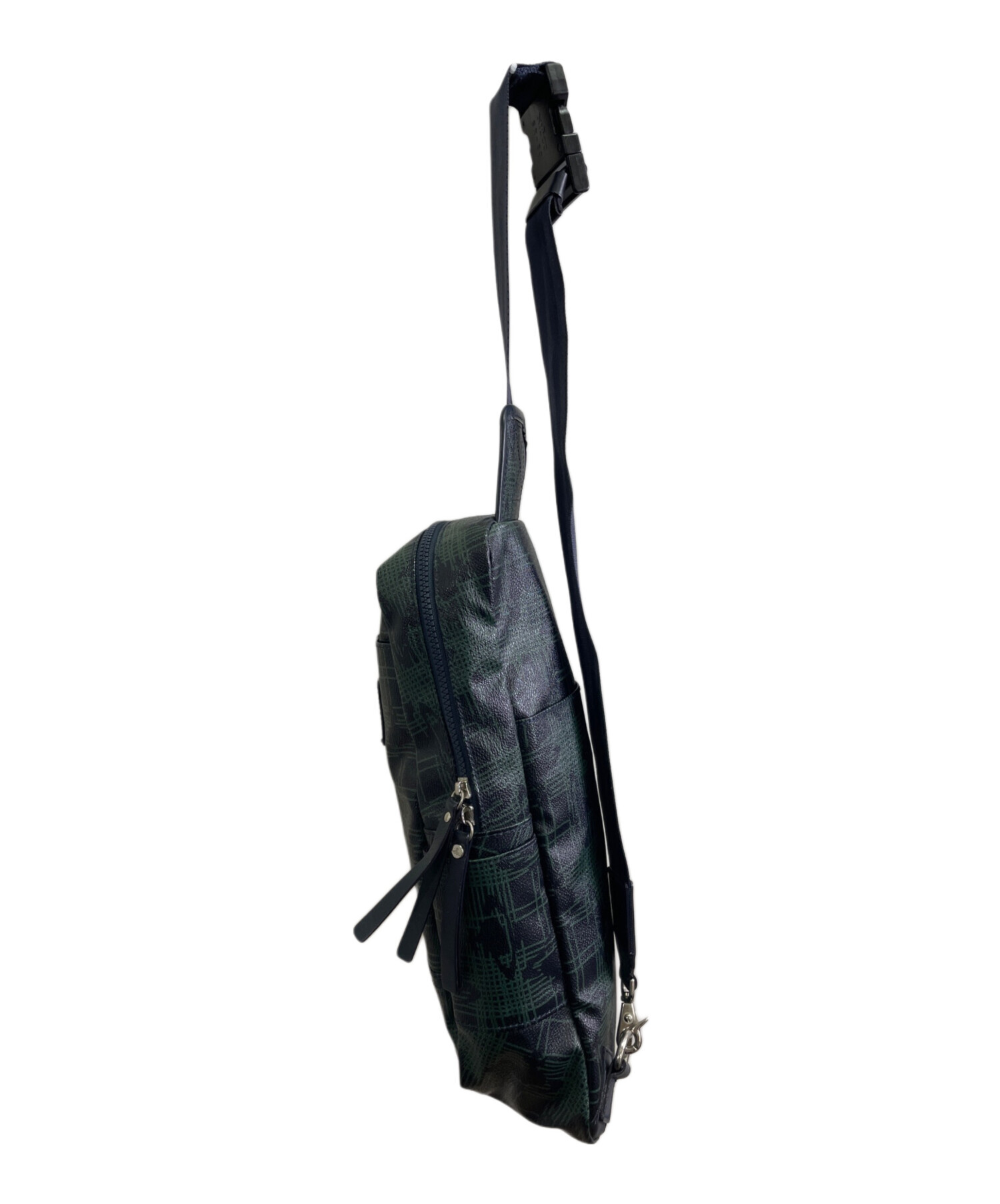 VivienneWestwood MAN ボディバッグ ほぼ未使用 中古・古着通販】Vivienne Westwood man (ヴィヴィアン ウェストウッド