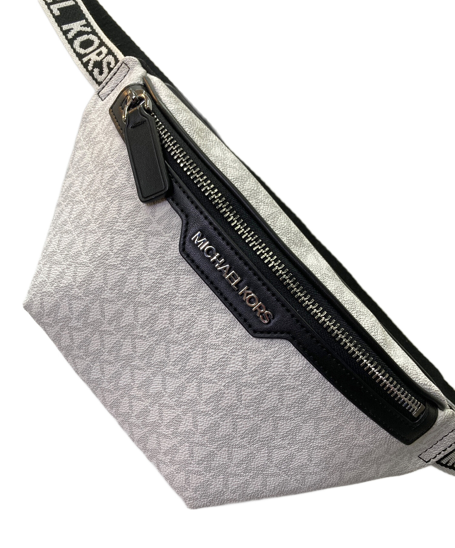 中古・古着通販】MICHAEL KORS (マイケルコース) ボディーバッグ 