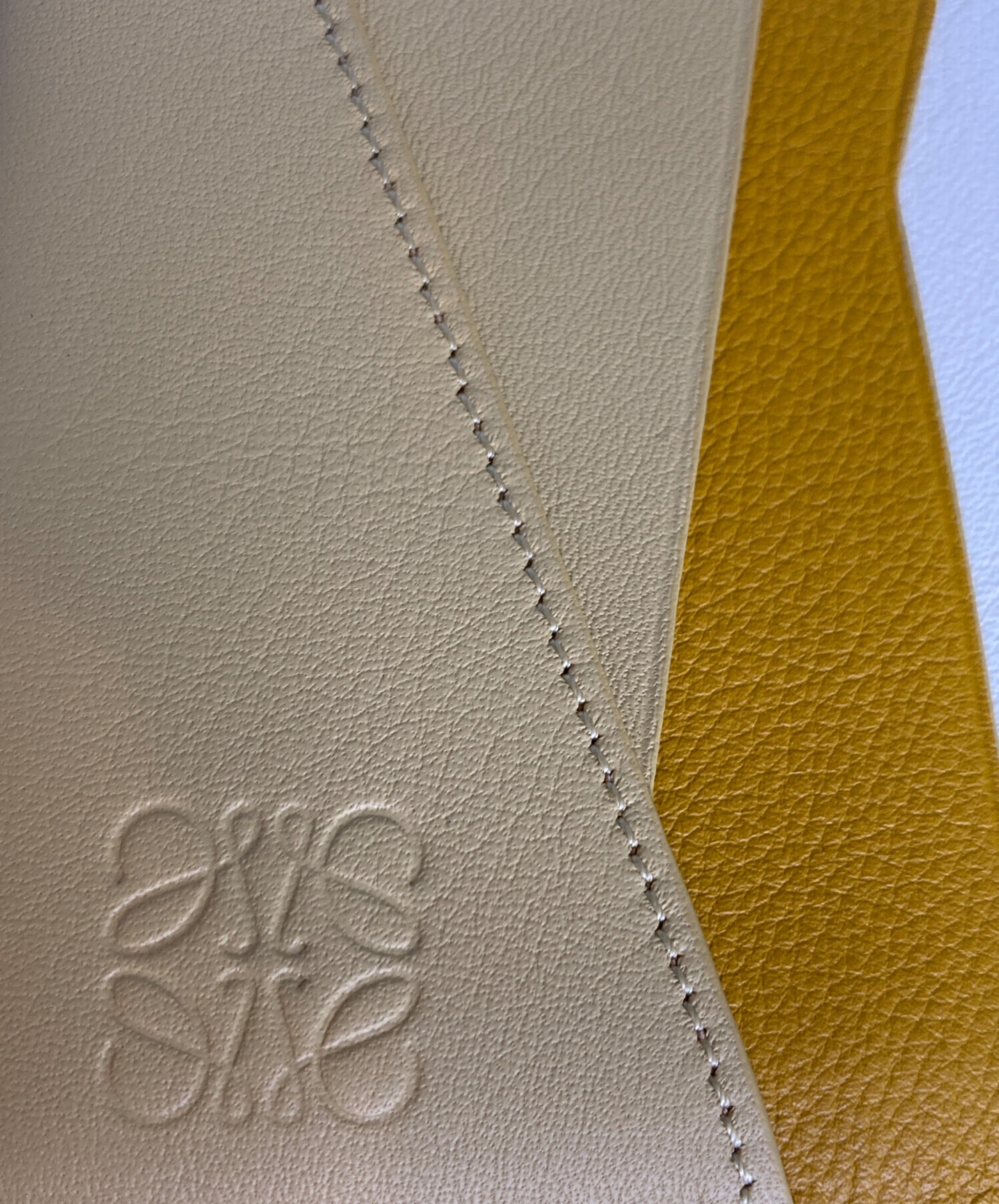中古・古着通販】LOEWE (ロエベ) カードケース イエロー×ホワイト