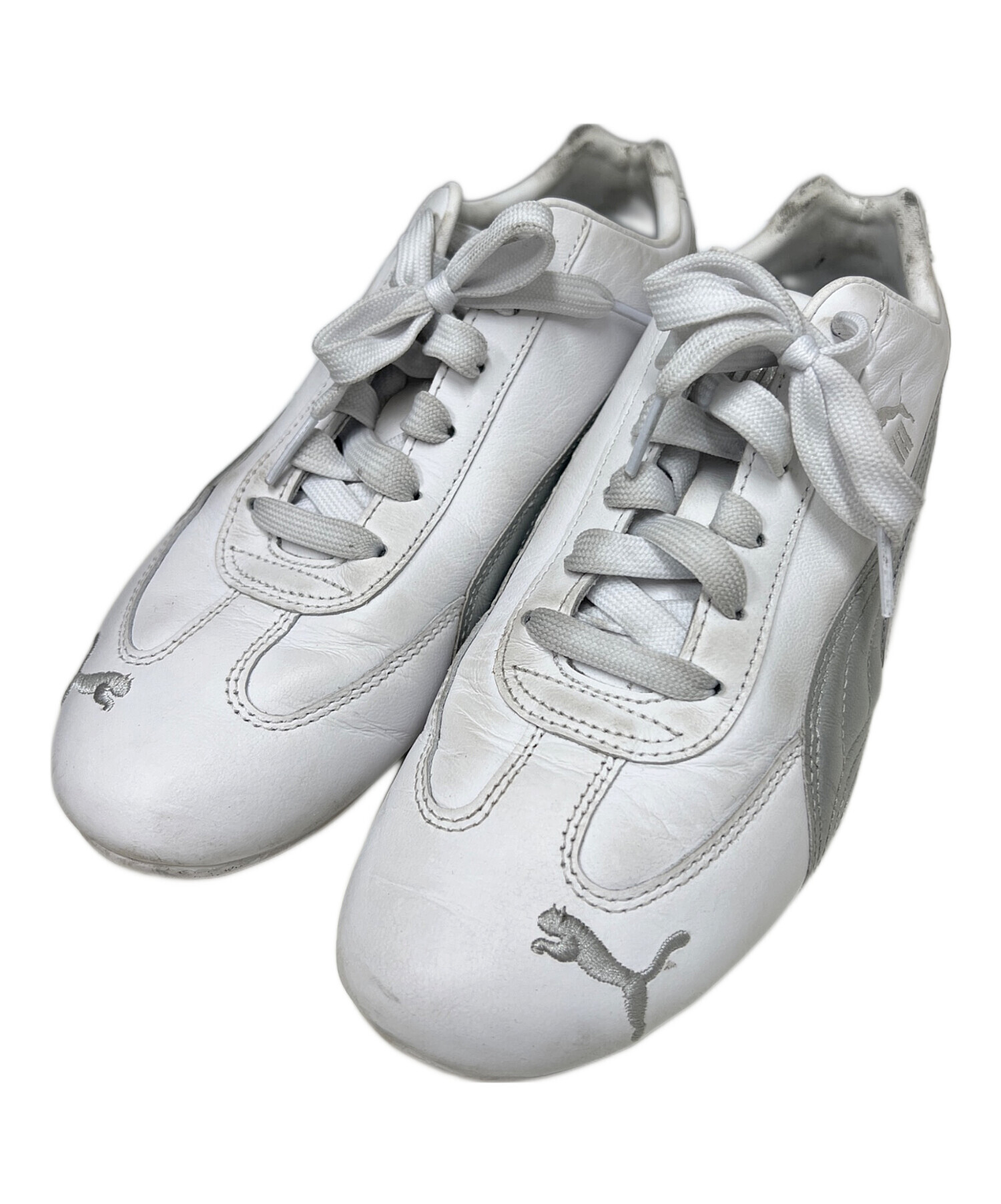 プーマ PUMA 新品未使用 26センチ 中古・古着通販】PUMA (プーマ) スニーカー ホワイト×シルバー サイズ