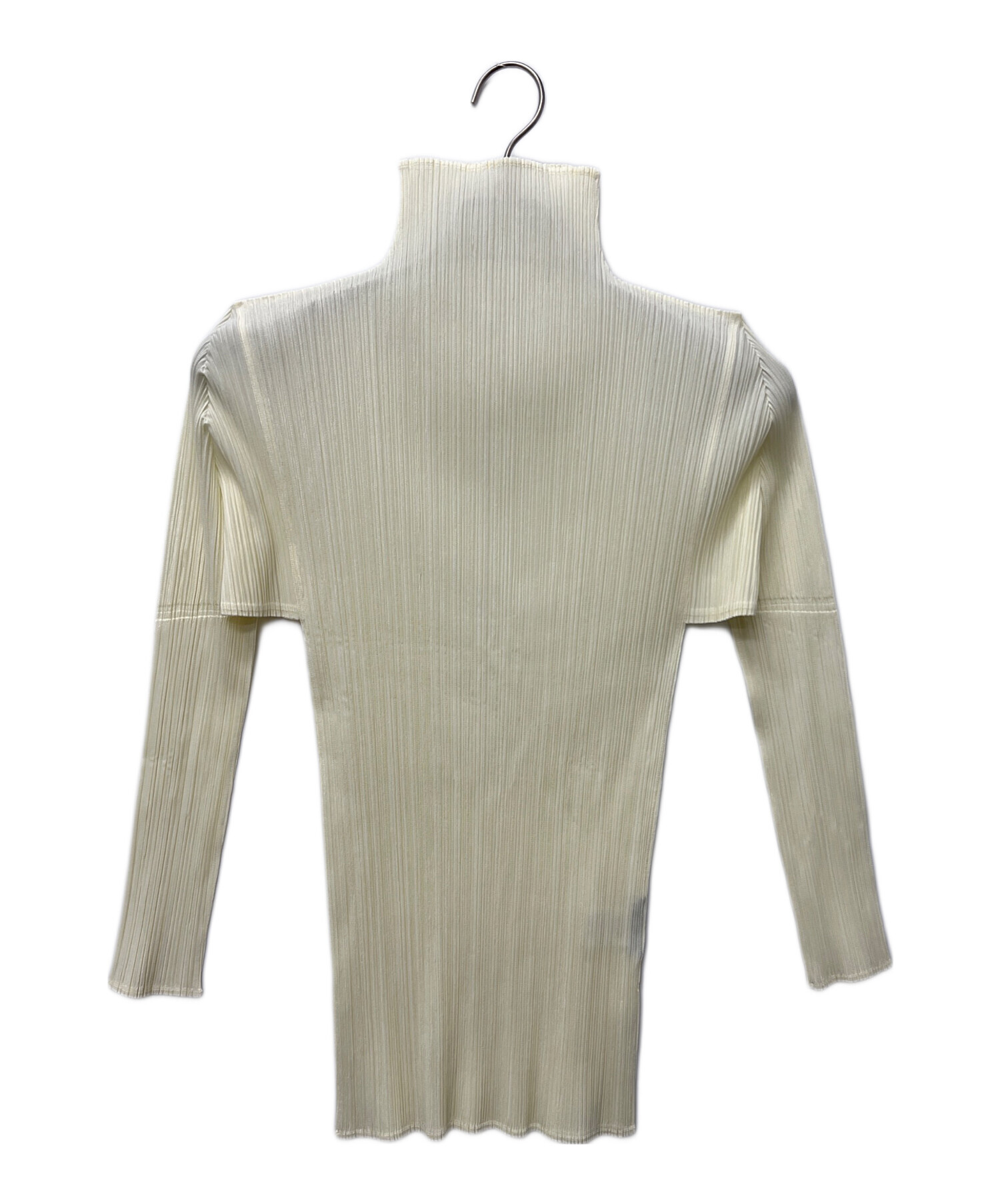 イッセイミヤケ プリーツ ハイネック カットソー レディース L 【中古】 中古・古着通販】ISSEY MIYAKE (イッセイミヤケ) プリーツハイネック