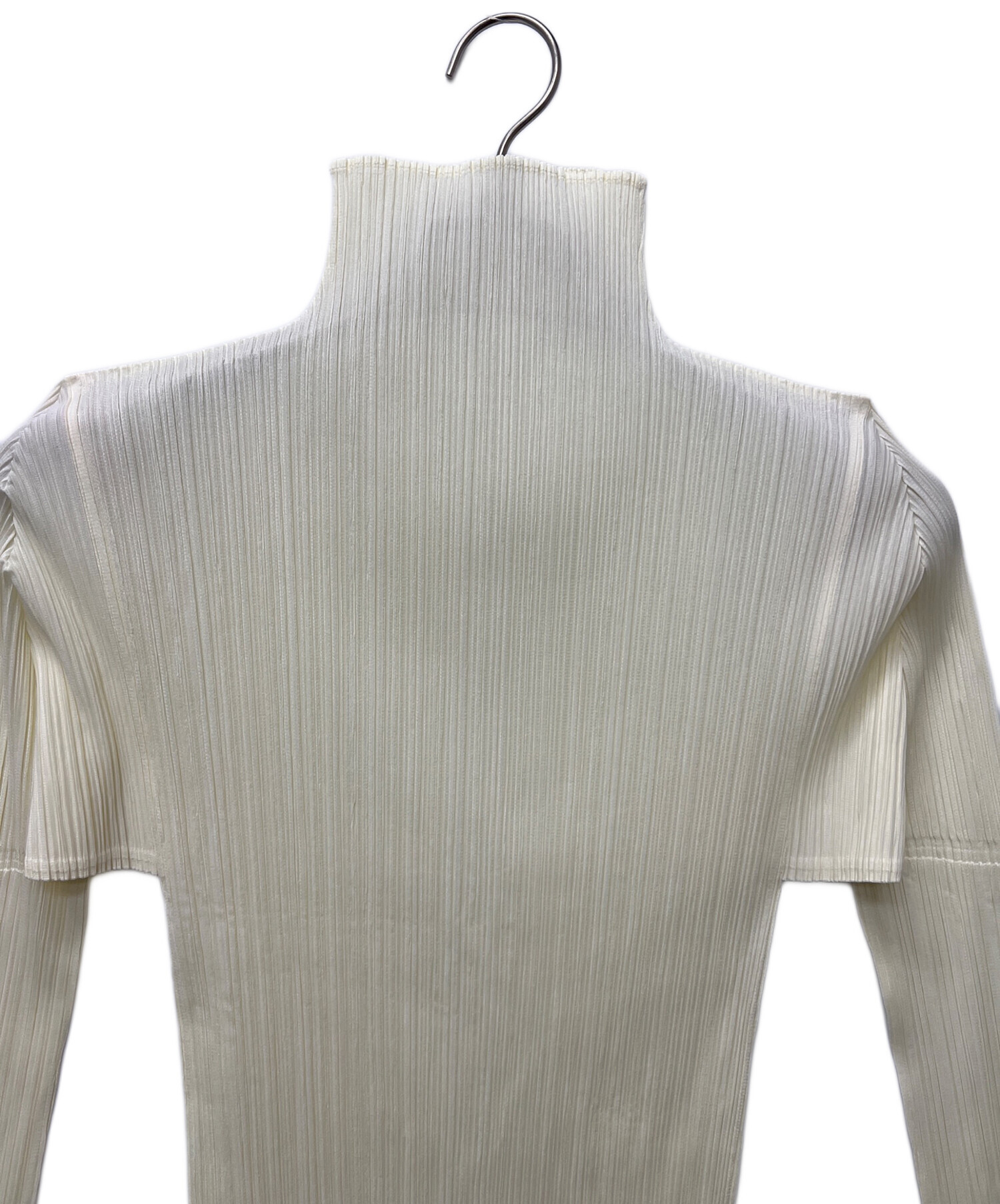 中古・古着通販】ISSEY MIYAKE (イッセイミヤケ) プリーツハイネック 中古・古着通販】ISSEY MIYAKE (イッセイミヤケ) プリーツハイネック