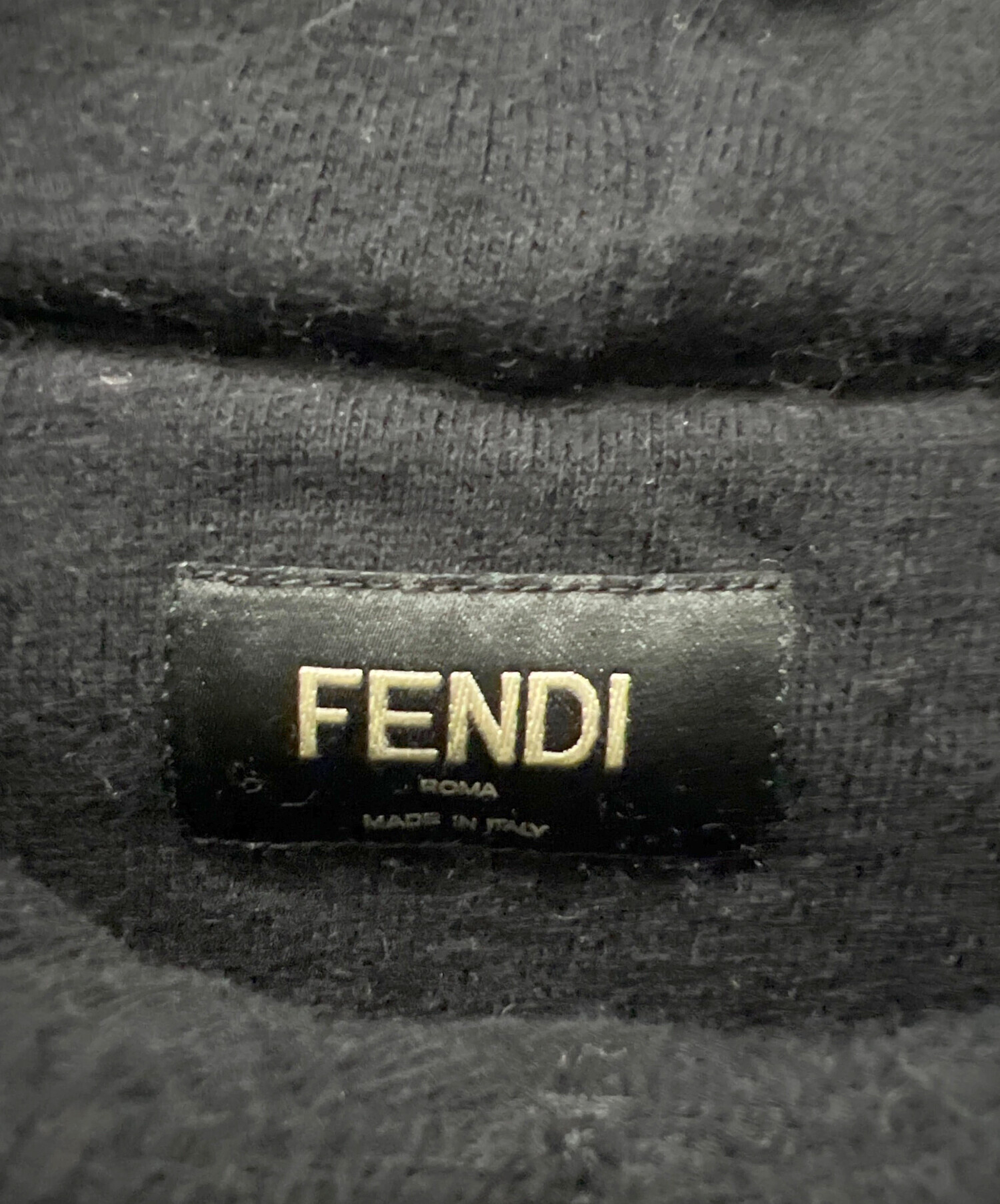 中古・古着通販】FENDI (フェンディ) プルオーバーパーカー ブラック