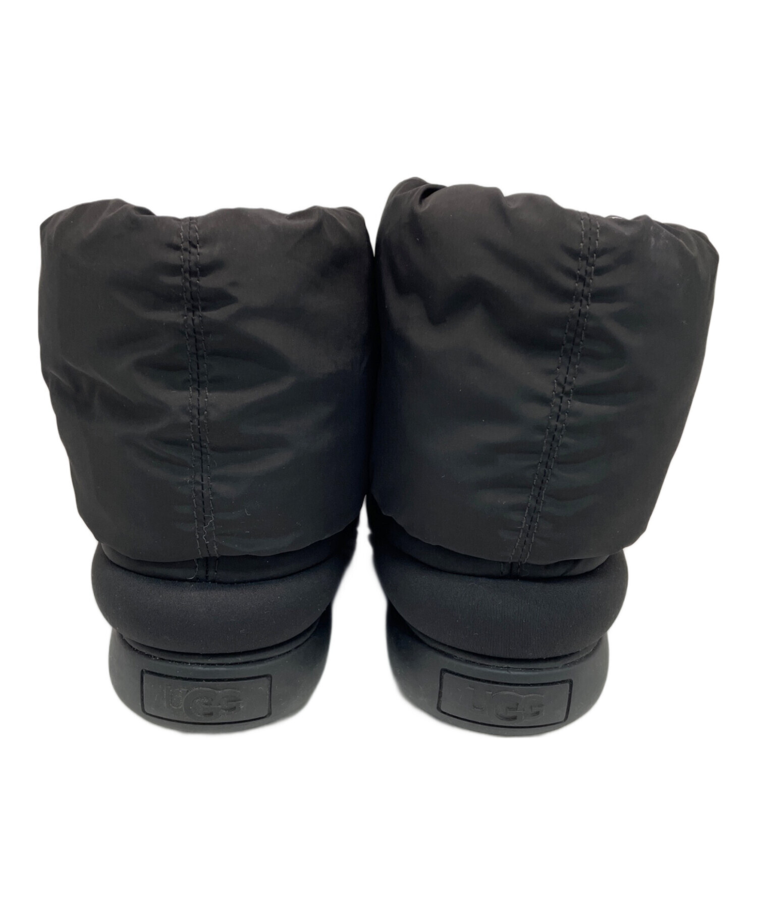 UGG ブーツ 新品未使用 UGG 、2024 秋冬コレクションでクラシックブーツのフランチャイズを