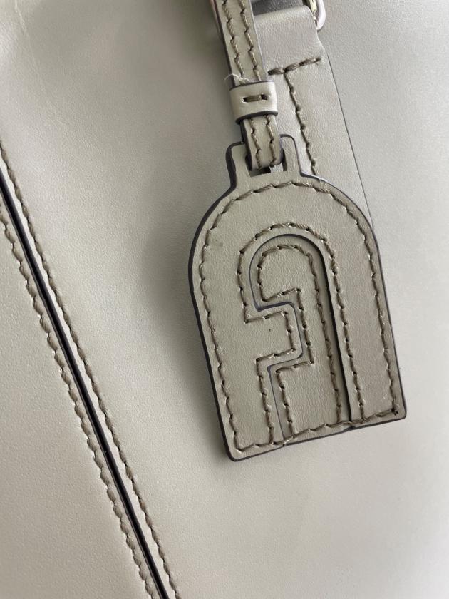 FURLA　新品未使用　2wayバック　 タグ付き 中古・古着通販】FURLA (フルラ) 2WAYショルダーバッグ グレー