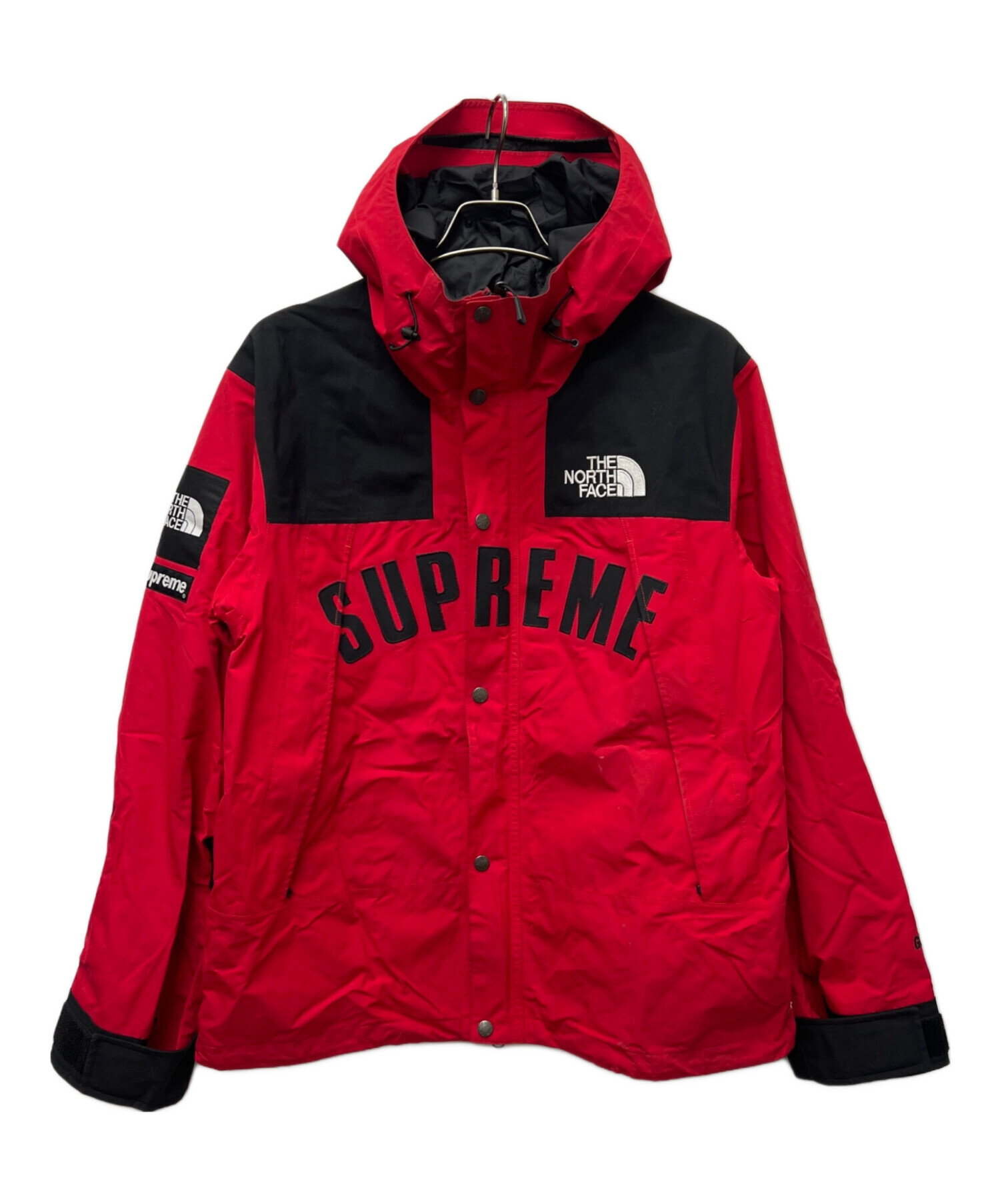 シュプリーム Supreme Supreme × THE NORTH FACE Arc Logo Mountain Parka マウンテンパーカー 衣料品 アウター ナイロン メンズ レッド系 / ブラック系 【中古】 中古・古着通販】THE NORTH FACE (ザ ノース フェイス) SUPREME