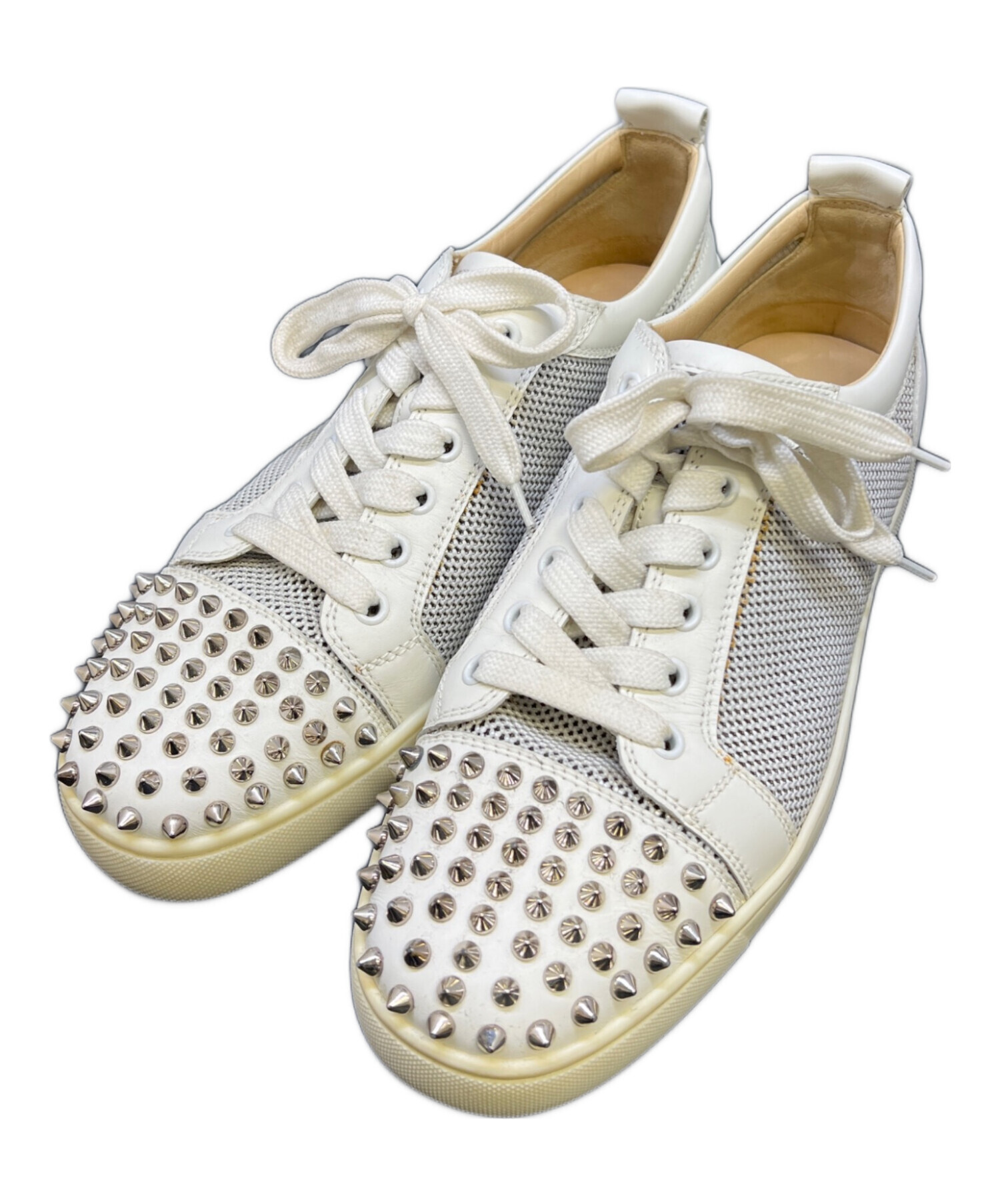 ❤️美品❤️クリスチャンルブタン スタッズ デッキシューズ 25.5 ホワイト 中古・古着通販】Christian Louboutin (クリスチャン・ルブタン