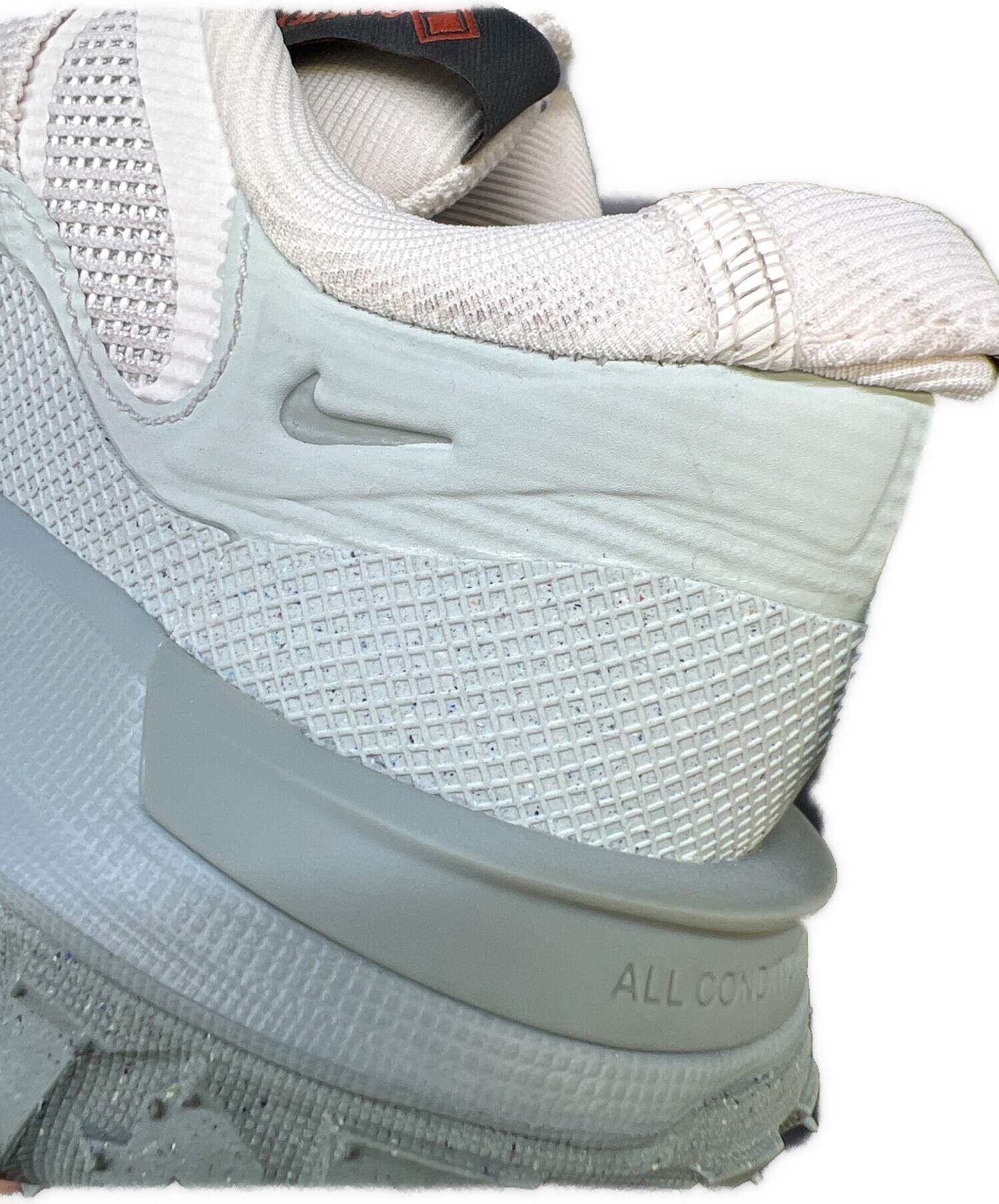 中古・古着通販】NIKE ACG (ナイキエーシージー) スニーカー ホワイト