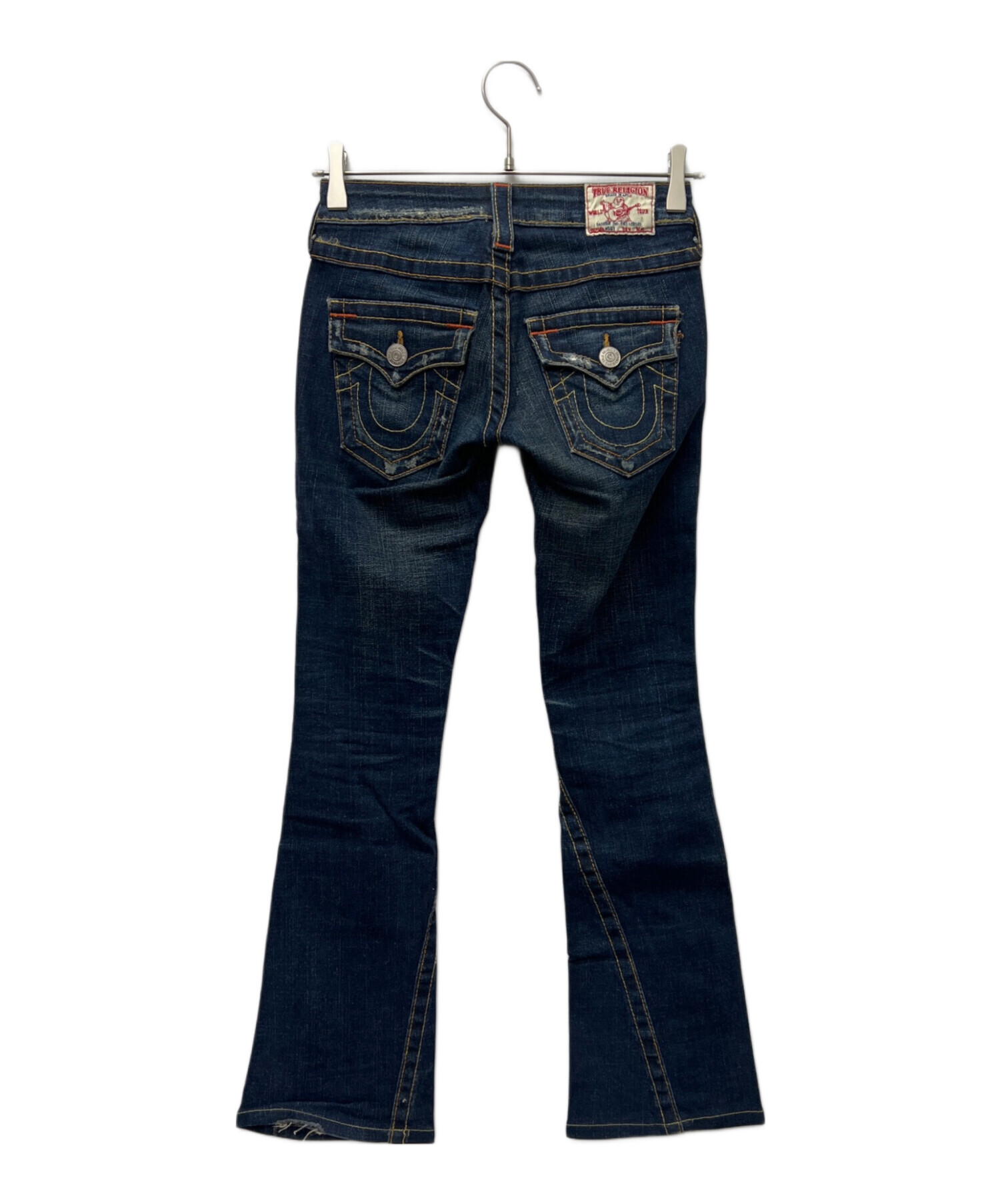 TRUE RELIGION ローライズ デニム フレアパンツ 24 中古・古着通販】TRUE RELIGION (トゥルー レリジョン) フレアデニム