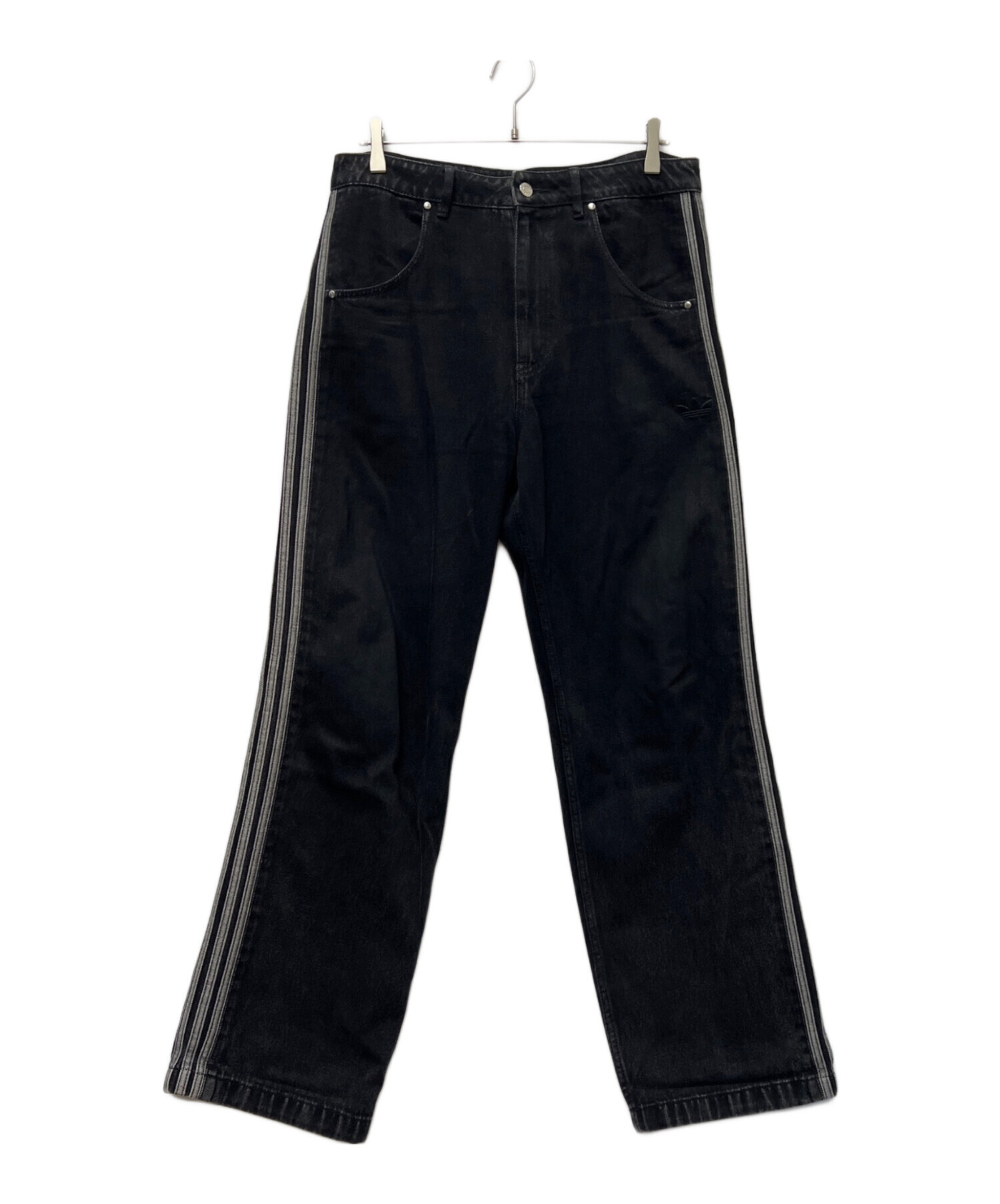 originals ファイヤーバード　デニム　ブラック 中古・古着通販】adidas (アディダス) ファイヤーバード ブラック