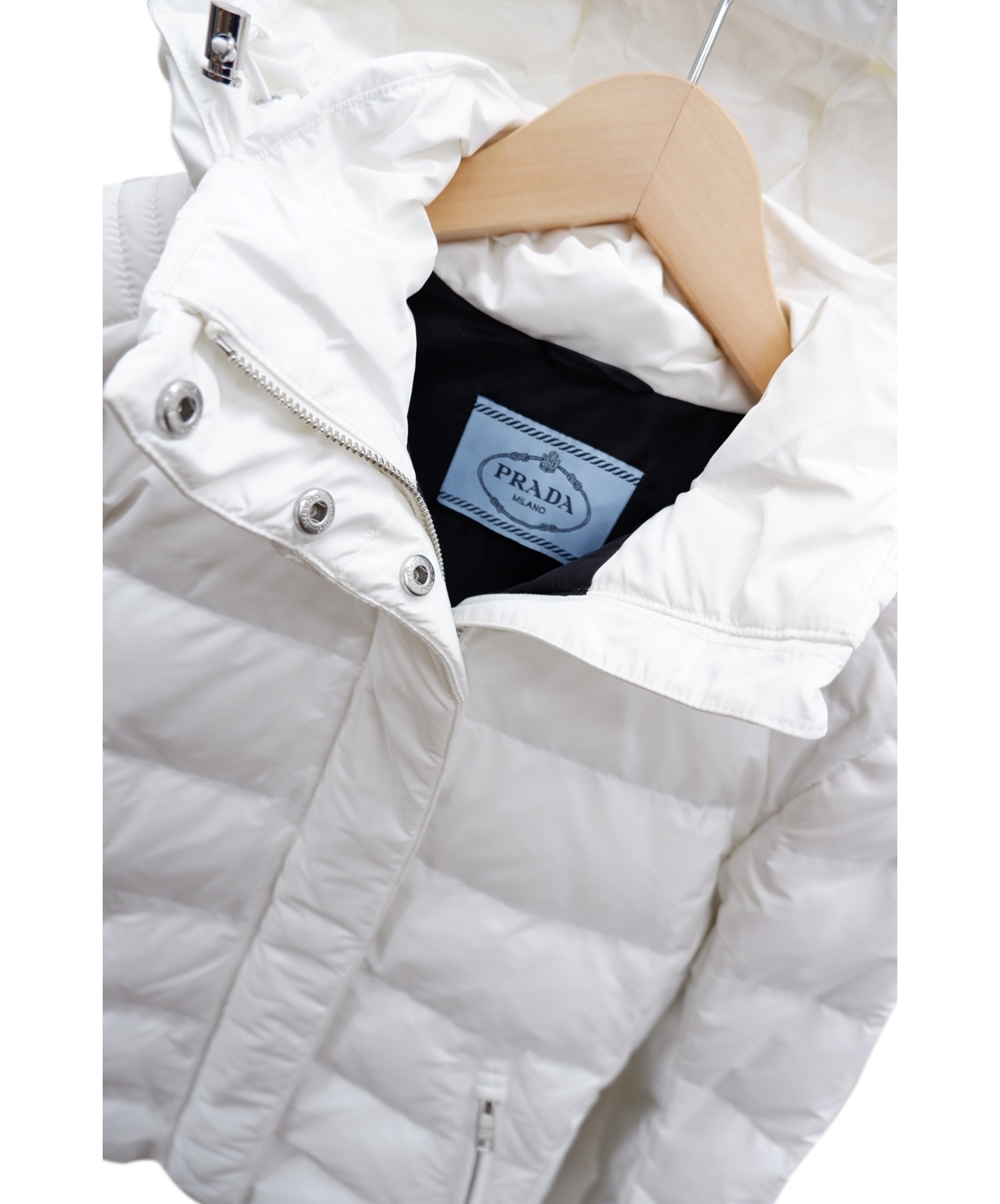 中古・古着通販】PRADA (プラダ) ダウンジャケット ホワイト サイズ:40 