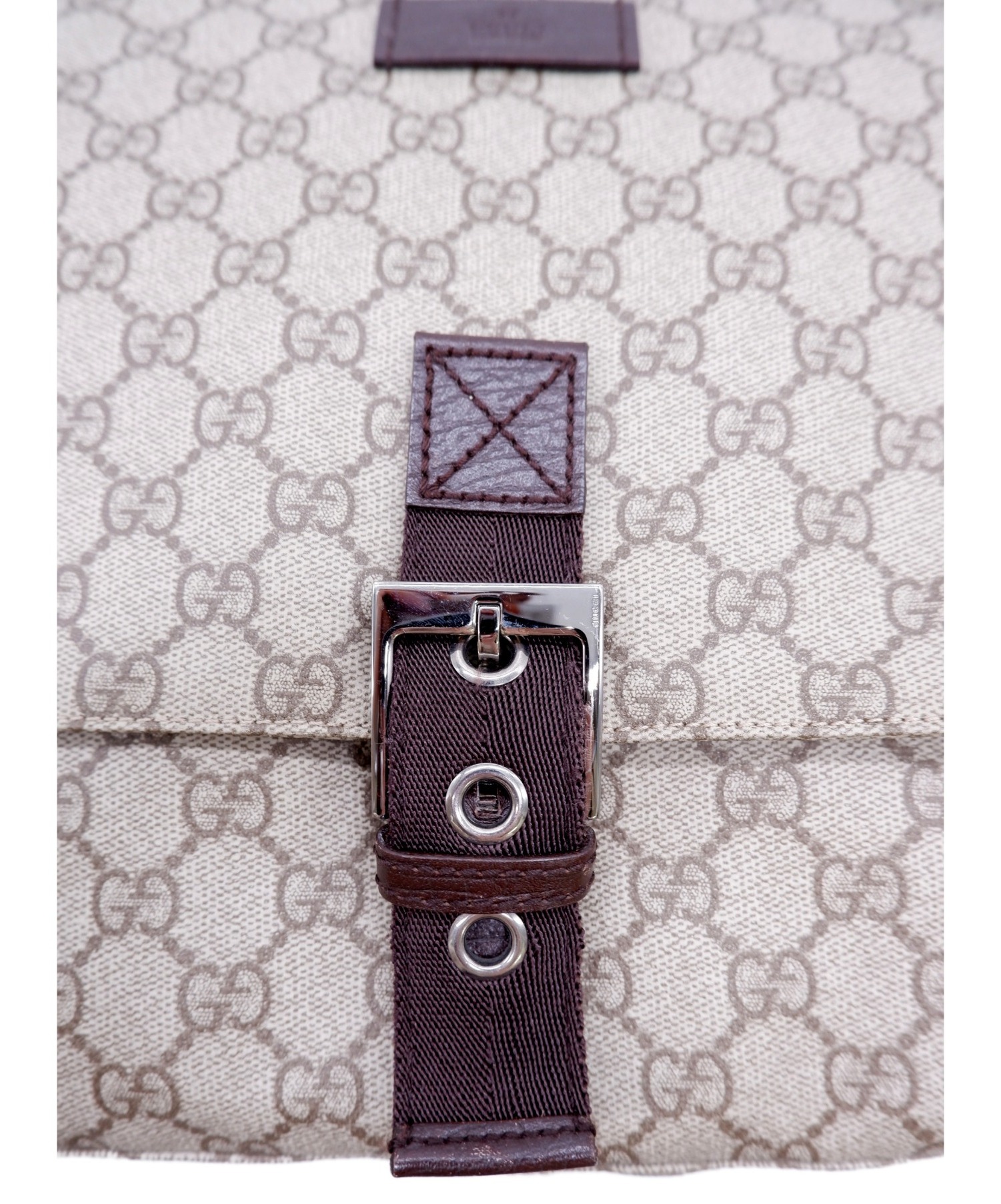 中古・古着通販】GUCCI (グッチ) メッセンジャーバッグ ベージュ GG 中古・古着通販】GUCCI (グッチ) メッセンジャーバッグ ベージュ GG
