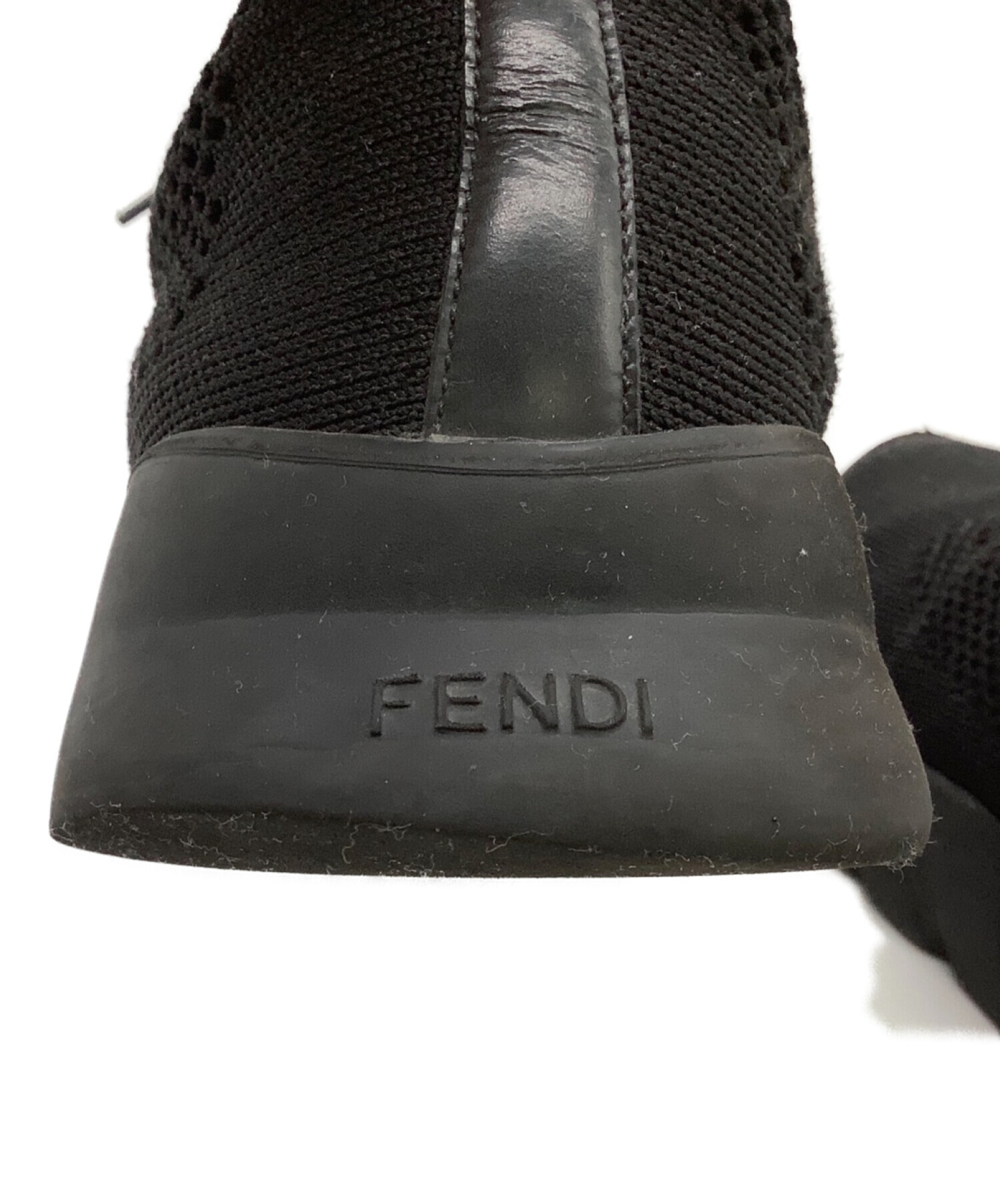 FENDI / フェンディ スタッズ付きスニーカー ブラック39サイズ 中古・古着通販】FENDI (フェンディ) スニーカー ブラック サイズ:7