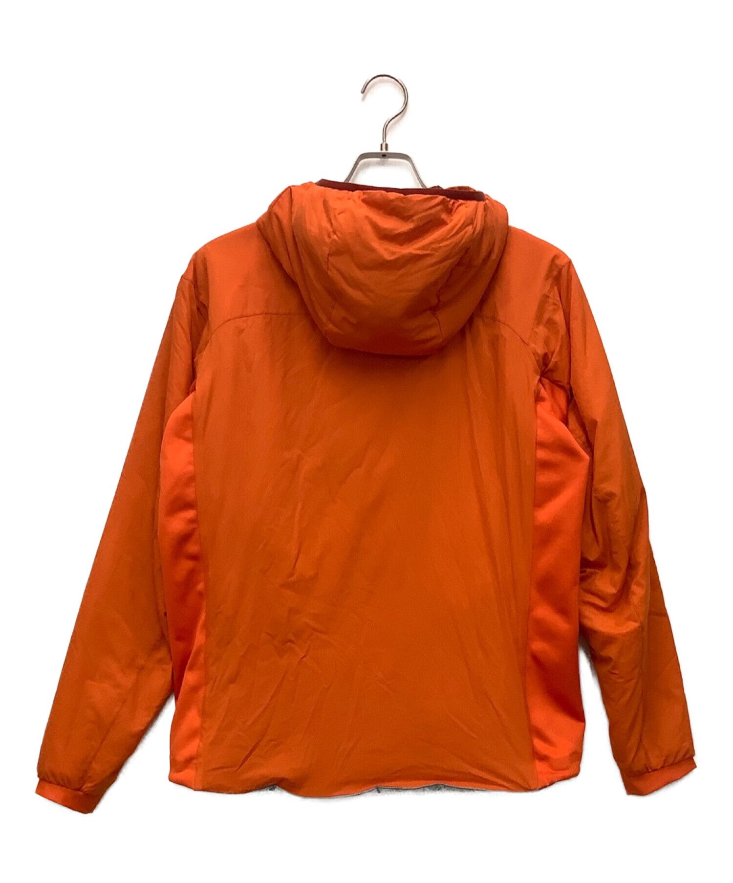 ARC'TERYX atom slジャケット中綿入りオレンジ