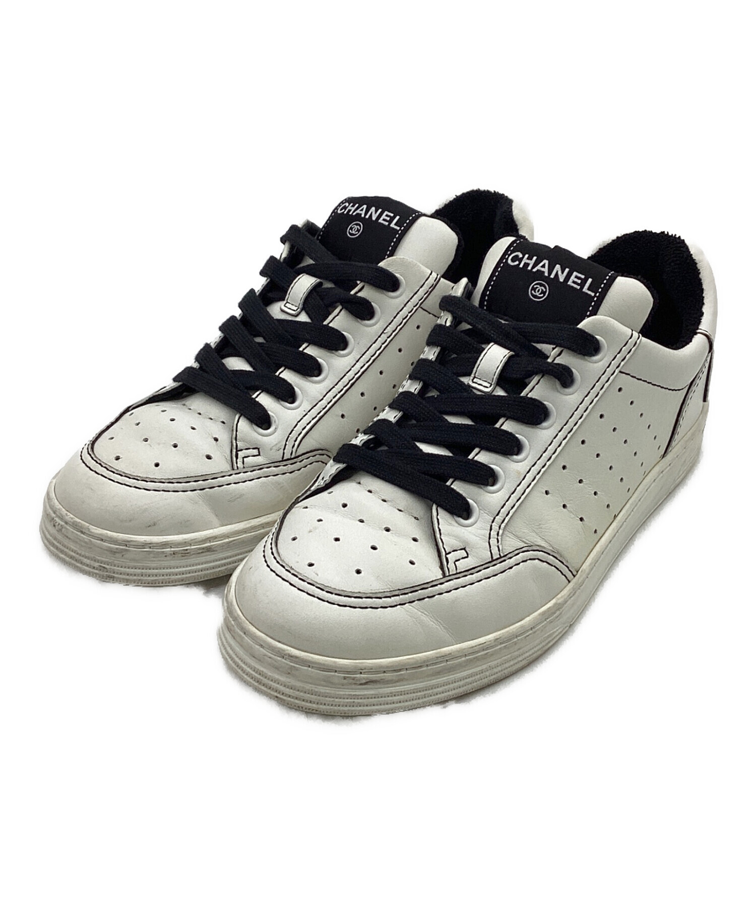 中古・古着通販】CHANEL (シャネル) カーフスキン パンチング 