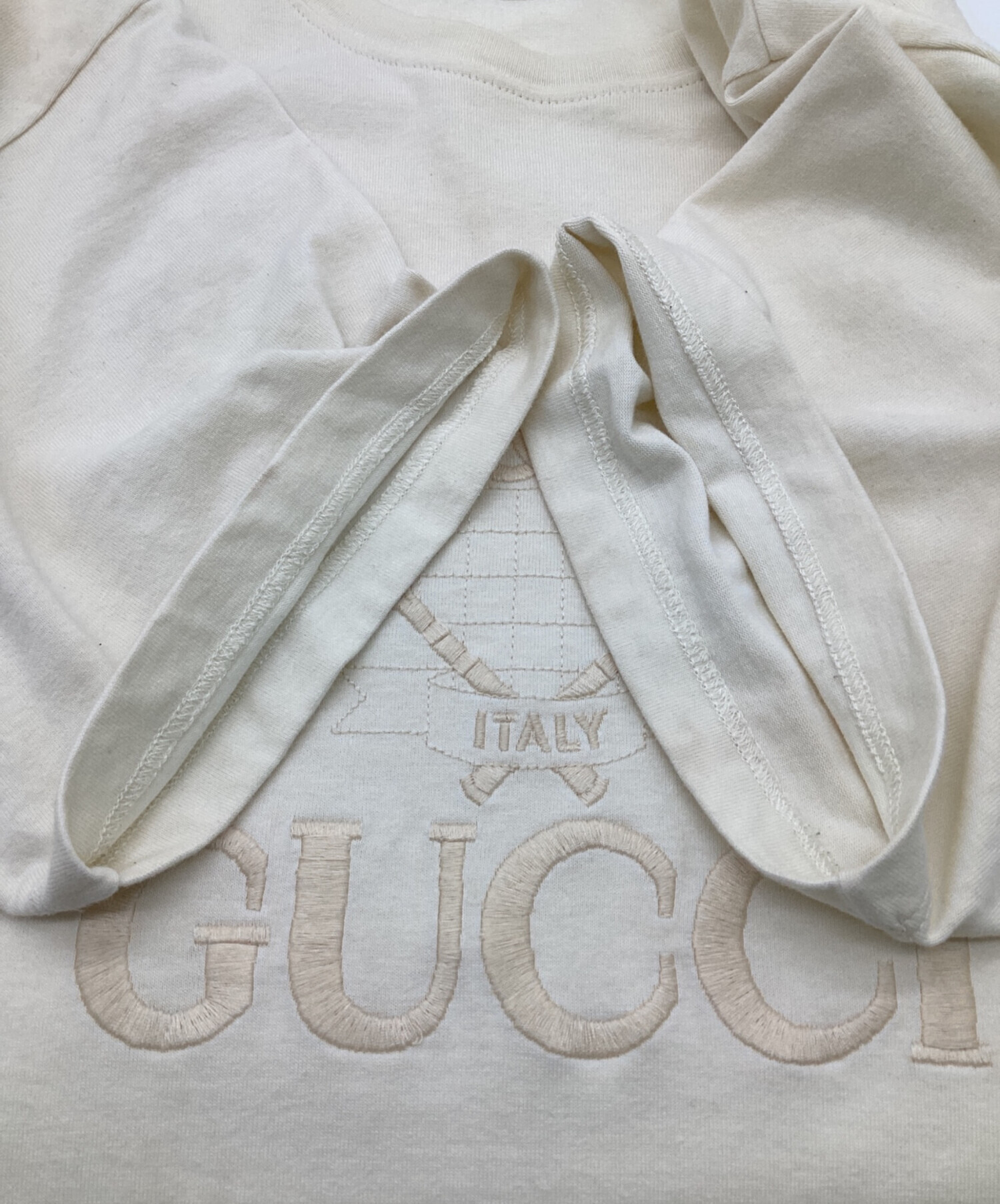 中古・古着通販】GUCCI (グッチ) テニスロゴ刺繍 半袖Tシャツ ベージュ 