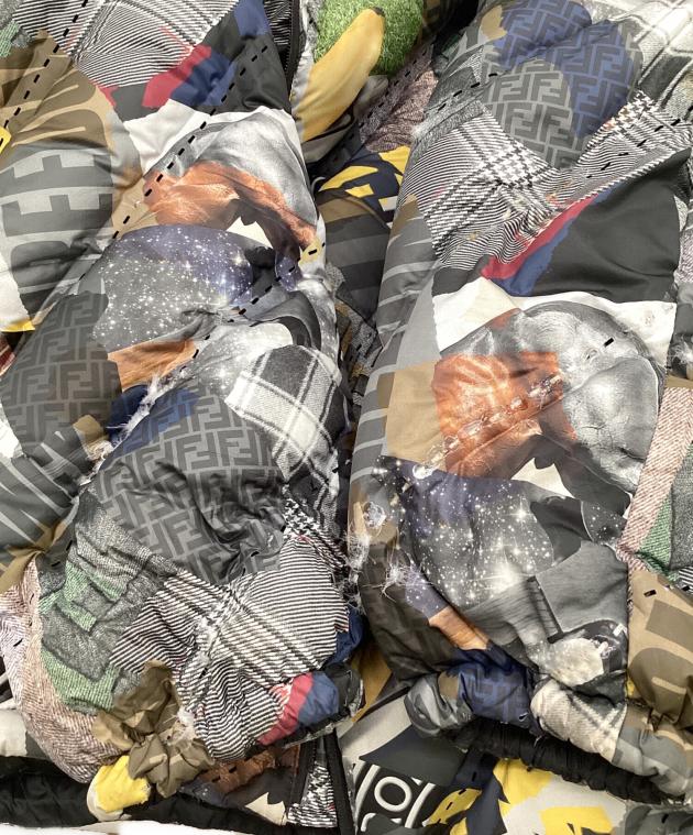 中古・古着通販】FENDI (フェンディ) フェイクニュース ジップパファー