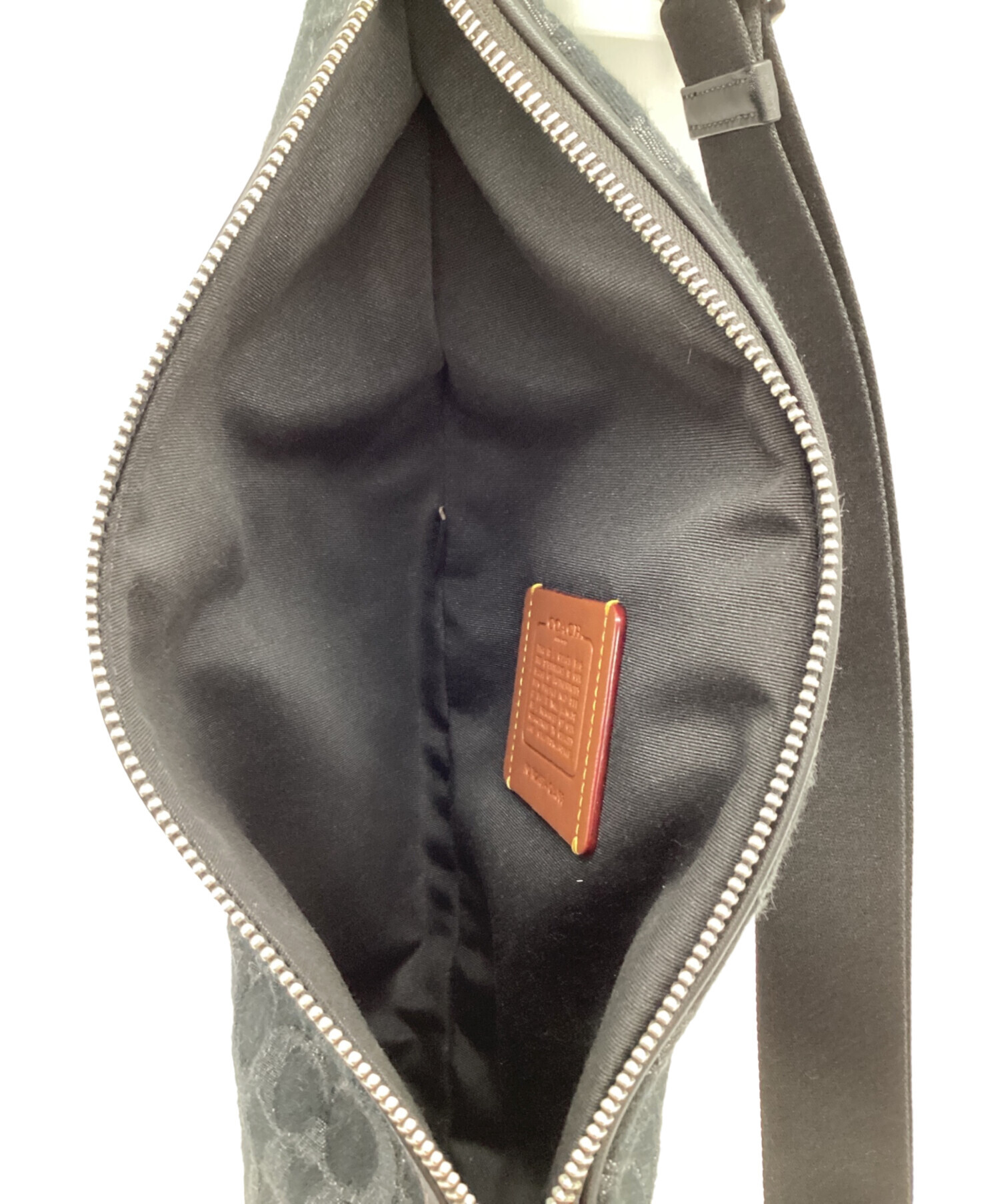 COACH コーチ ドミニクスリング パック・シグネチャーデニム　ほぼ未使用品 中古・古着通販】COACH (コーチ) ドミニク スリング パック