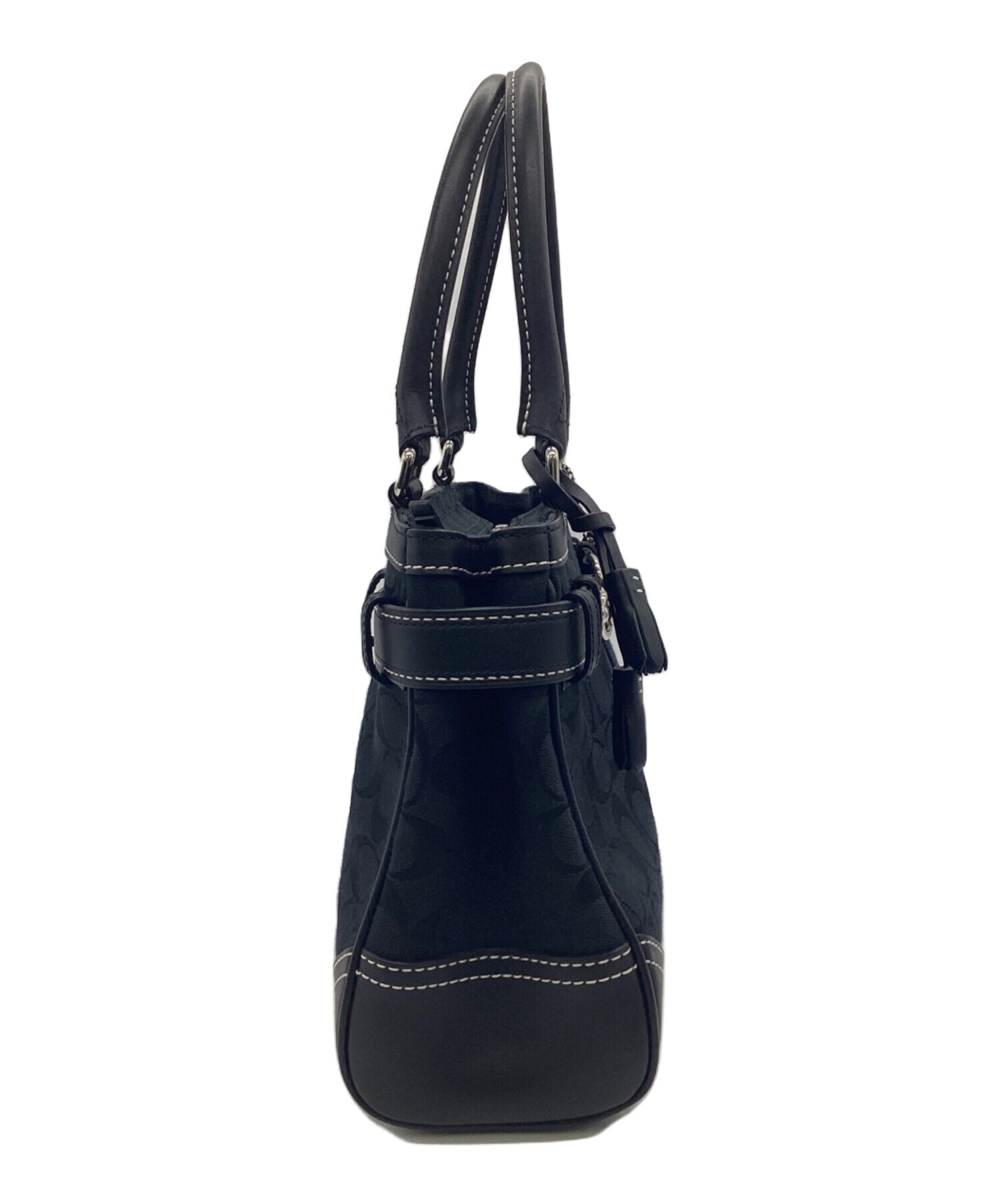【1回のみ使用】COACHハンドバッグ黒 中古・古着通販】COACH (コーチ) シグネチャー ハンドバッグ ブラック
