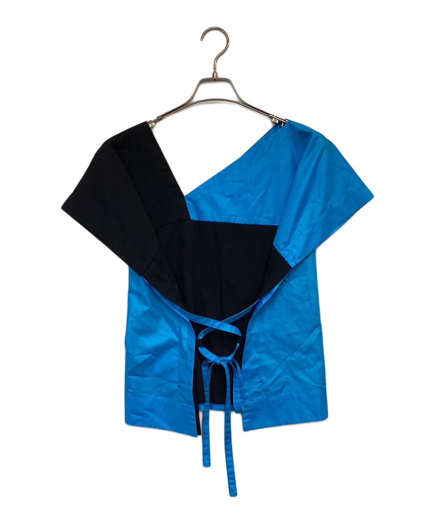me ISSEI MIYAKE ストレッチノースリーブ　新品タグ付 中古・古着通販】132 5. ISSEY MIYAKE (132 5. イッセイ ミヤケ