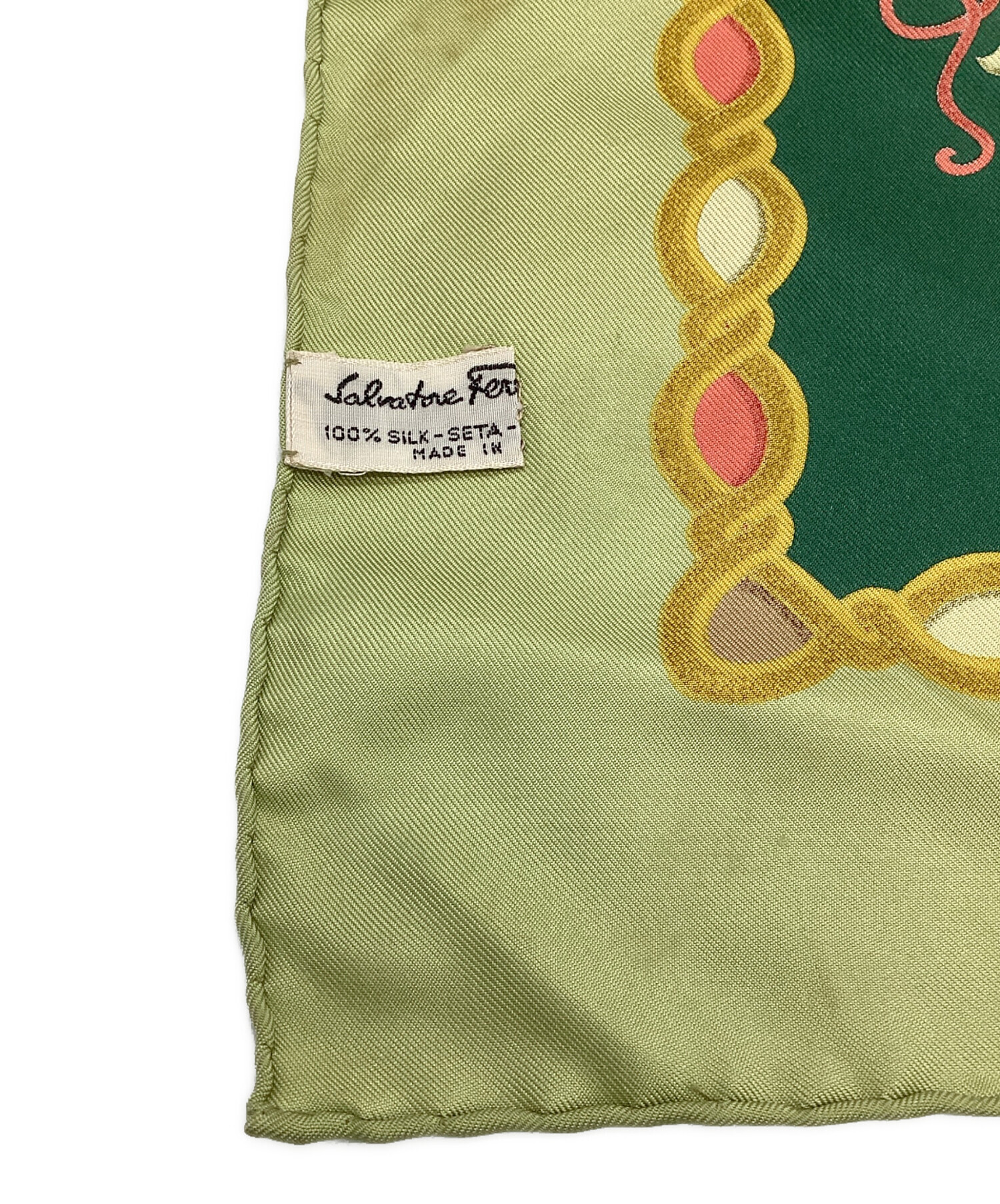 サルヴァトーレフェラガモ・スカーフ・グリーン・ロゴ入り・シルク 中古・古着通販】Salvatore Ferragamo (サルヴァトーレ フェラガモ