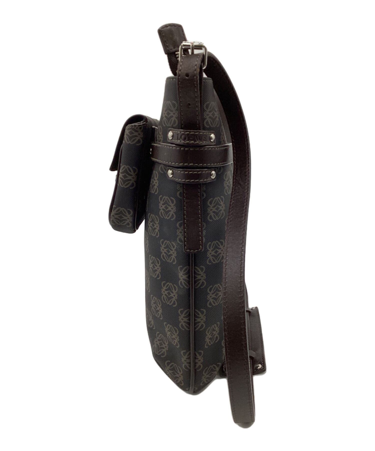 ロエベ ショルダーバッグ/クロスボディ アナグラム LOEWE バッグ ダークブラウン ヴィンテージ【中古】 中古・古着通販】LOEWE (ロエベ) アナグラム ショルダーバッグ ダーク
